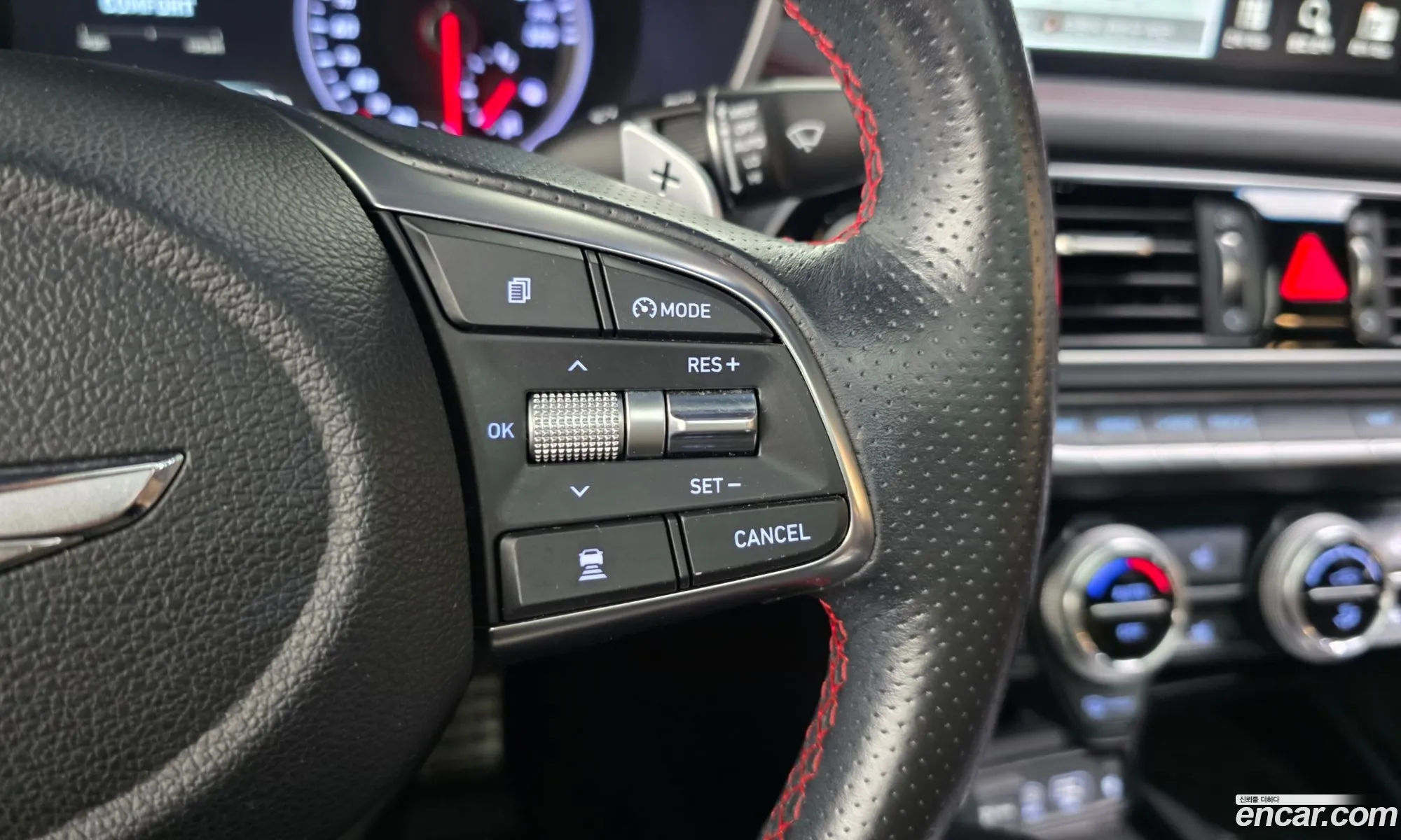 Genesis G70 2018 — 27