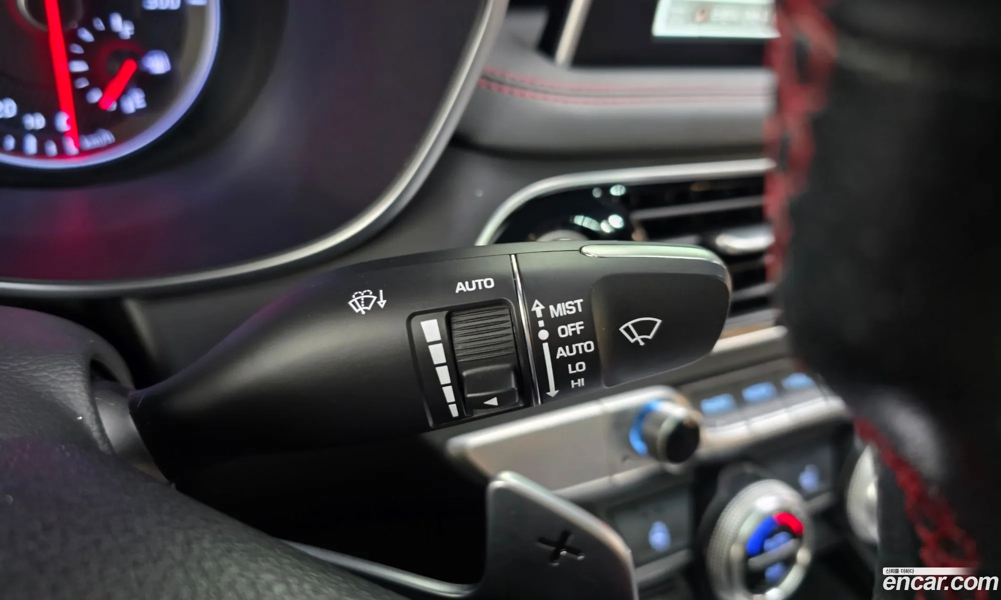Genesis G70 2018 — 31