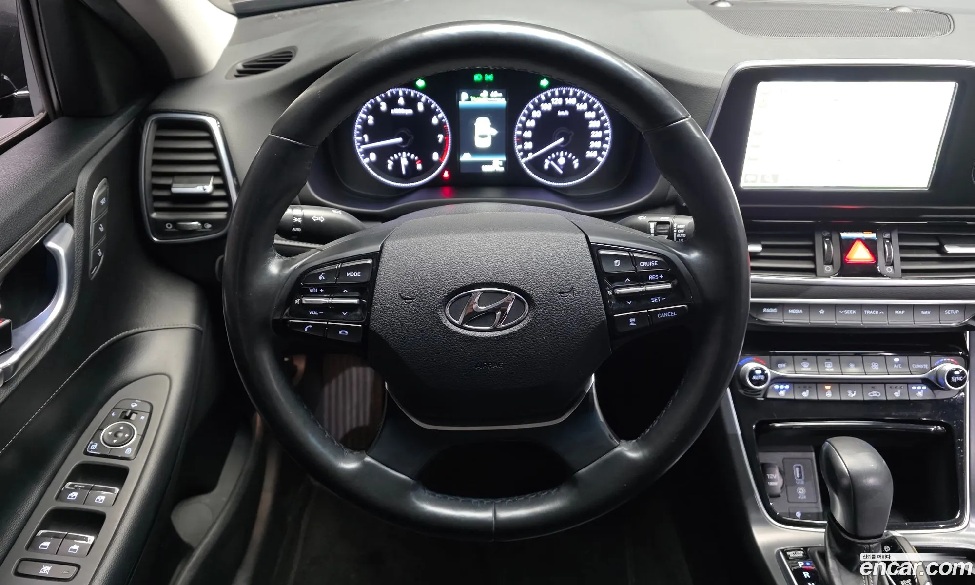 Hyundai Grandeur IG 2018 — 11