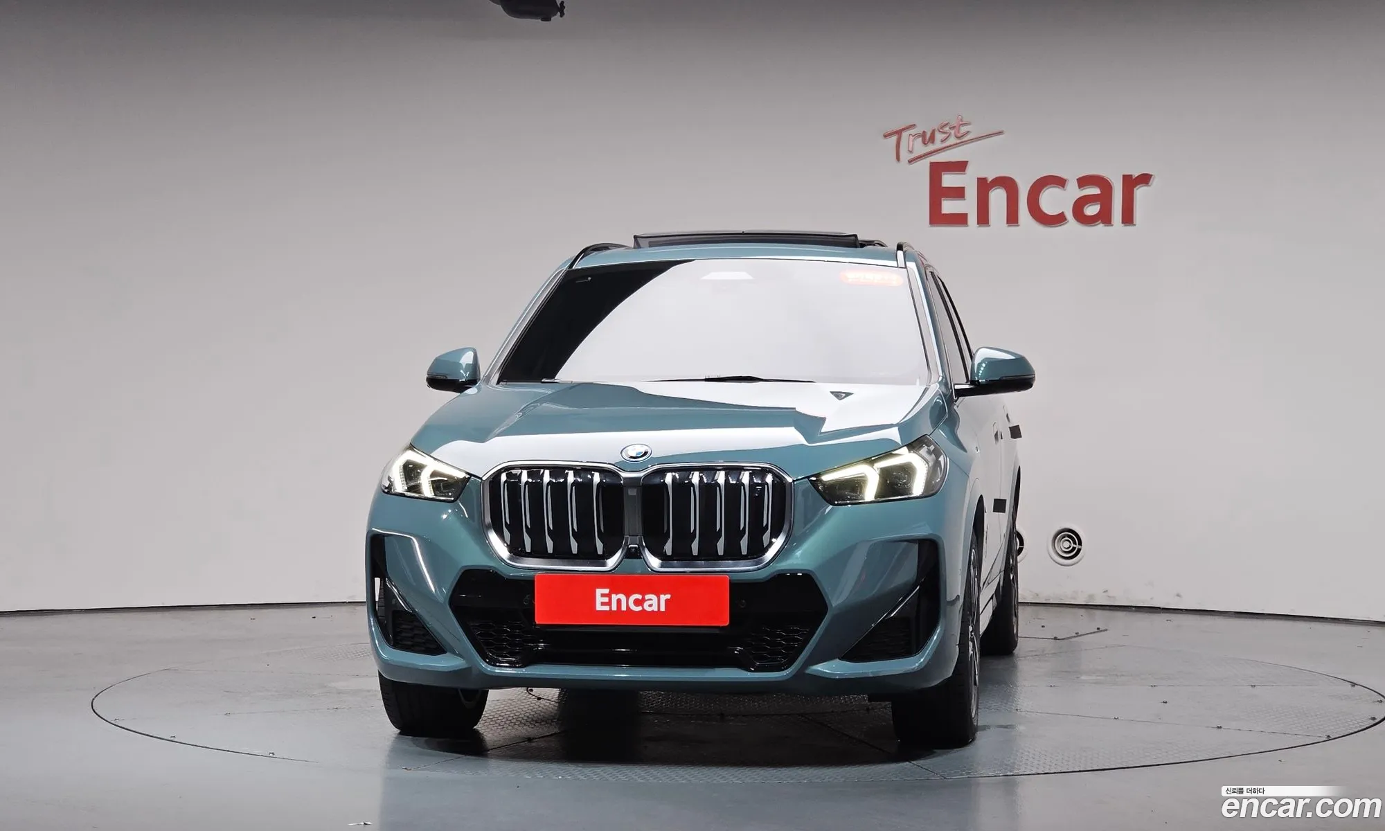 BMW iX1