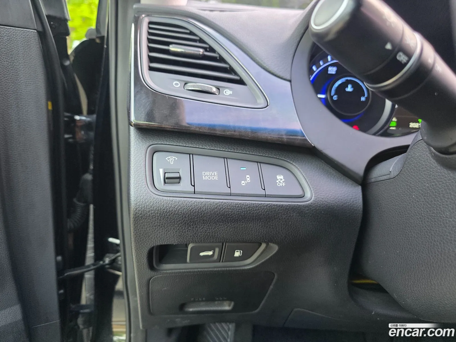 Hyundai Grandeur HG Hybrid 2015 — 19
