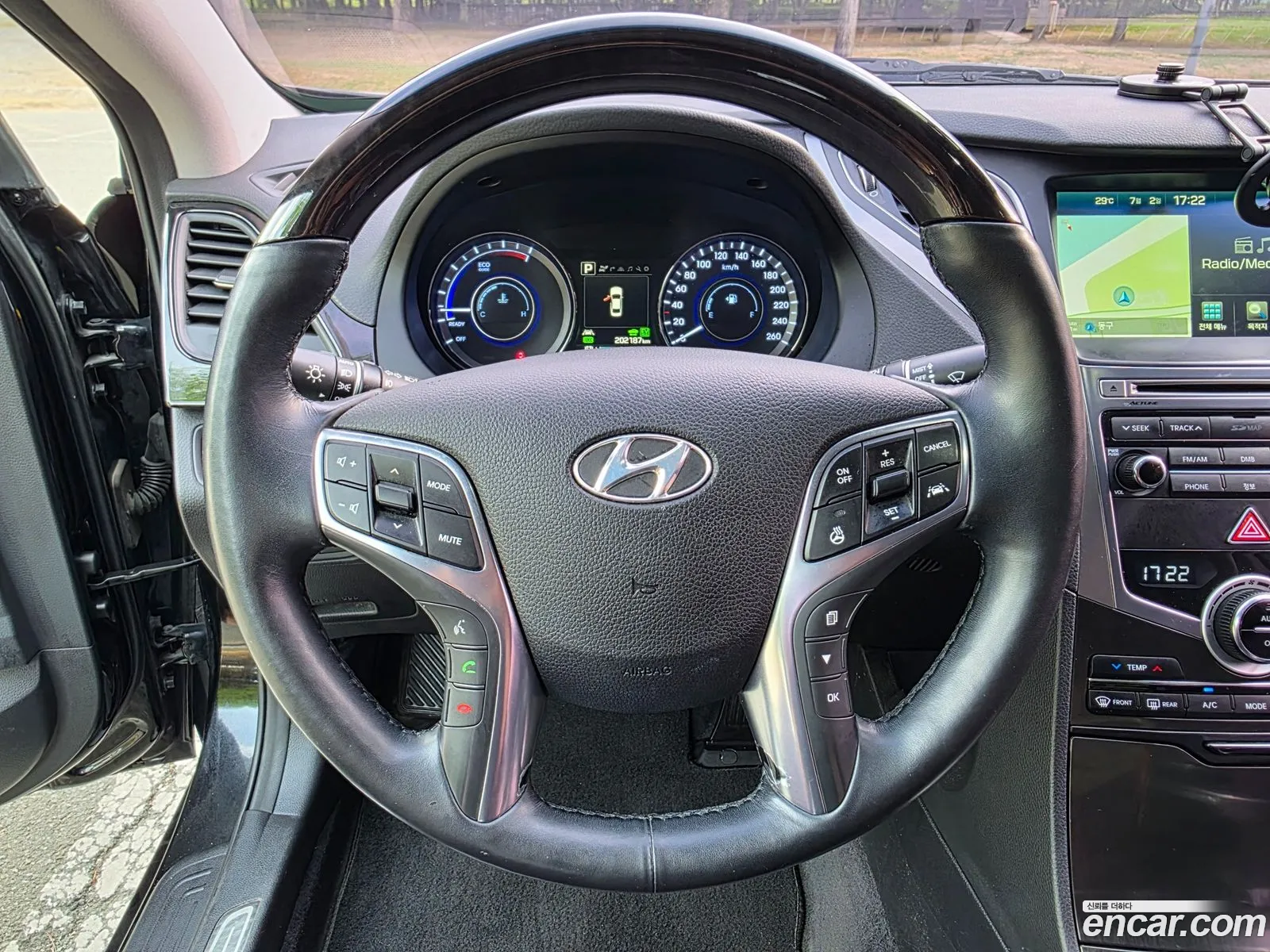 Hyundai Grandeur HG Hybrid 2015 — 9