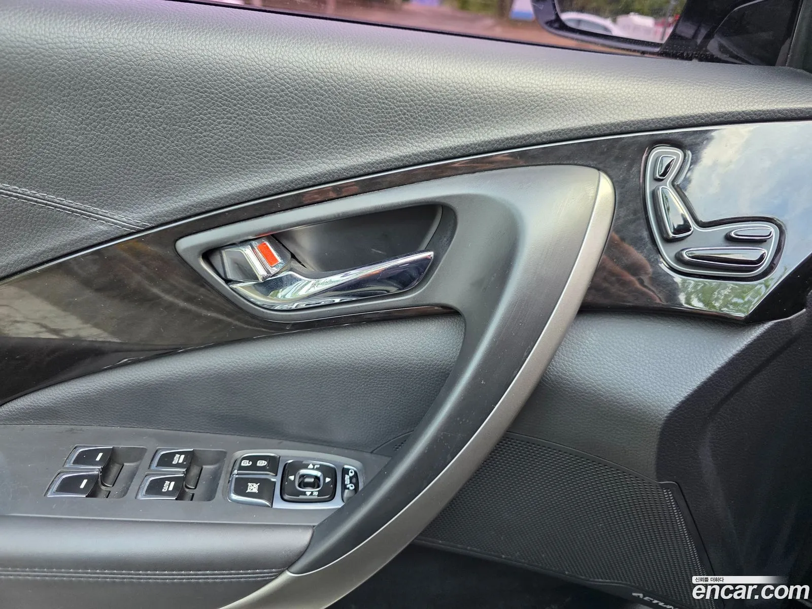 Hyundai Grandeur HG Hybrid 2015 — 12