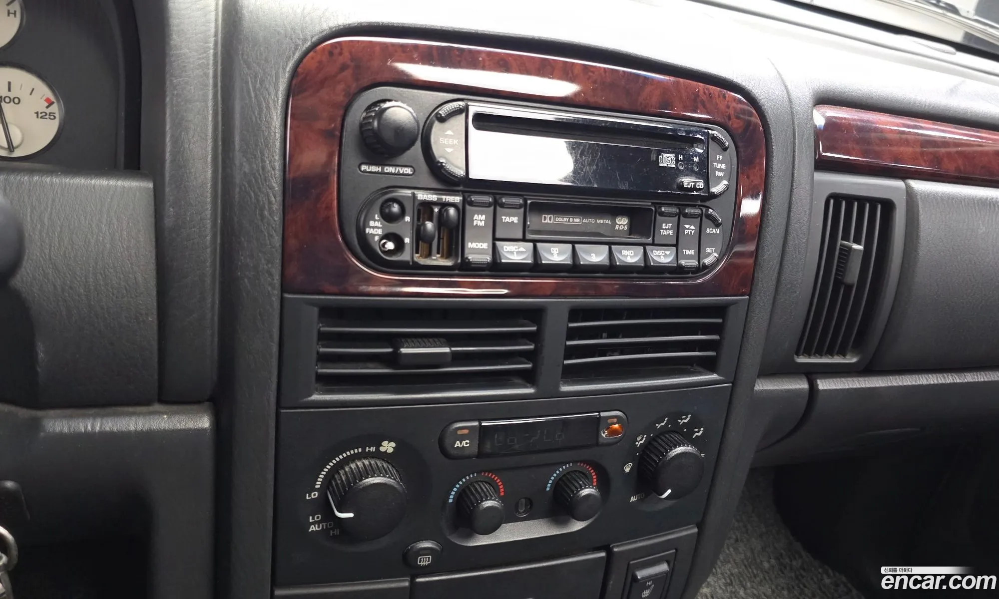 Jeep Grand Cherokee 2002 1J8GW58N52C239807 — 13