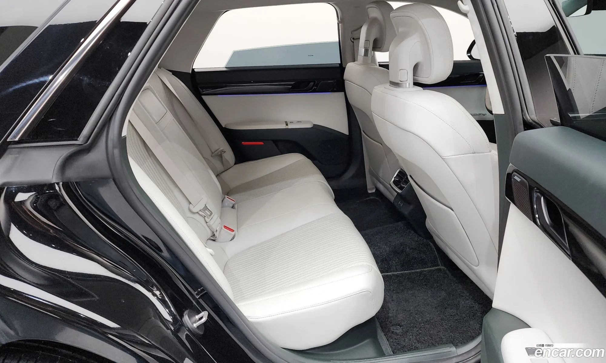 Hyundai Grandeur Hybrid 2023 — 10