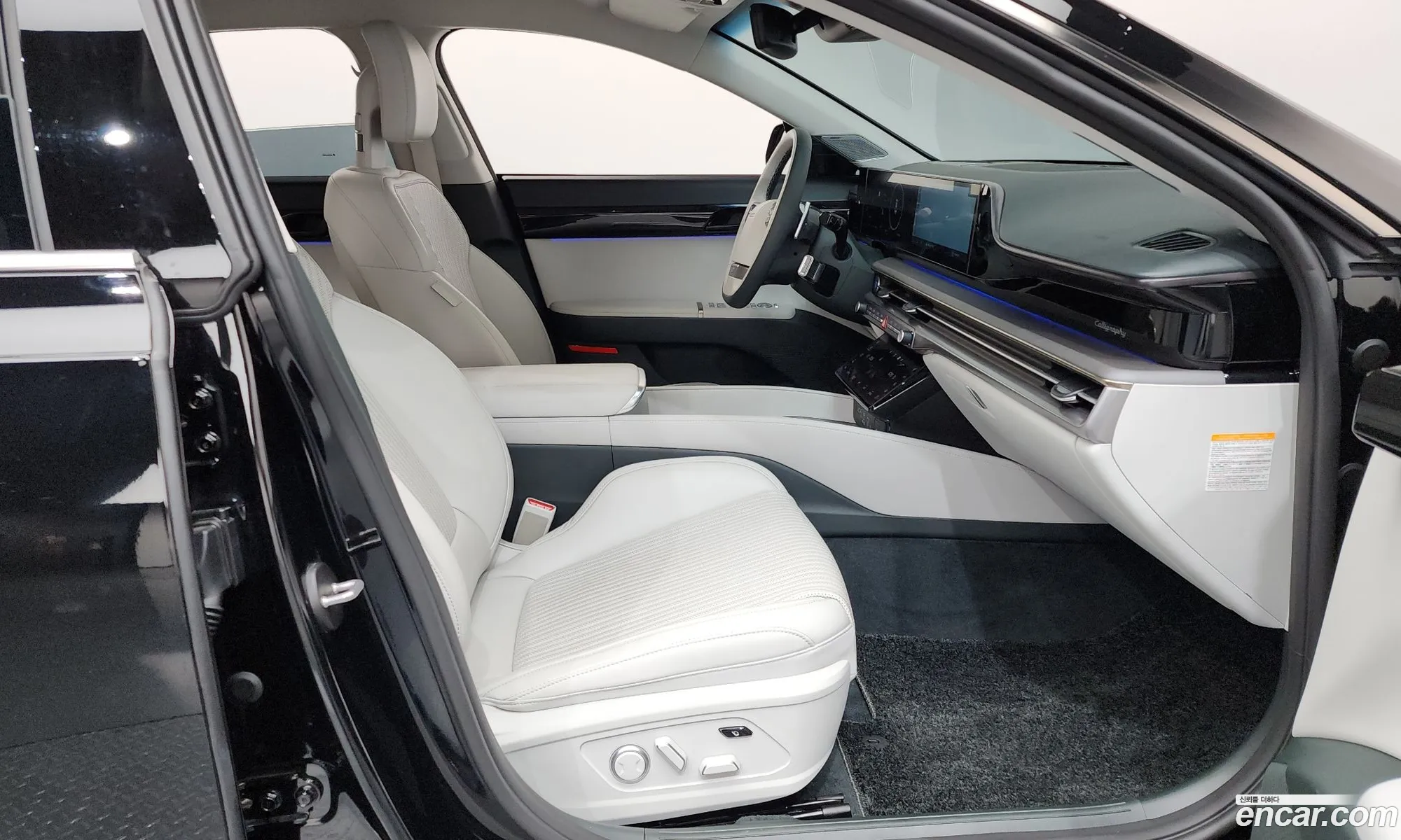Hyundai Grandeur Hybrid 2023 — 9