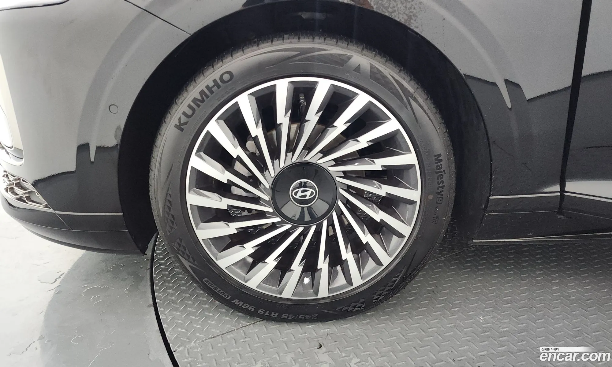 Hyundai Grandeur Hybrid 2023 — 21