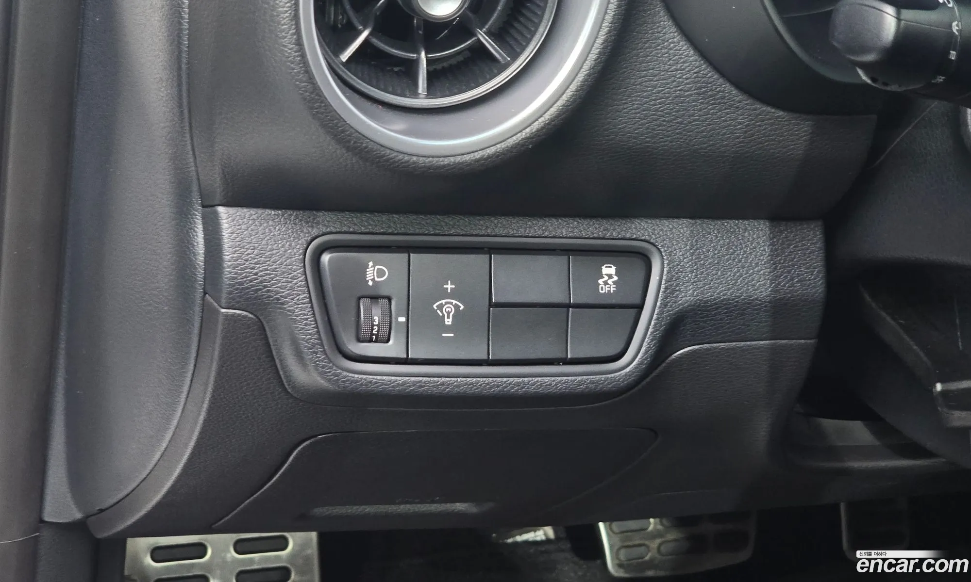 Kia K3 2022 — 10