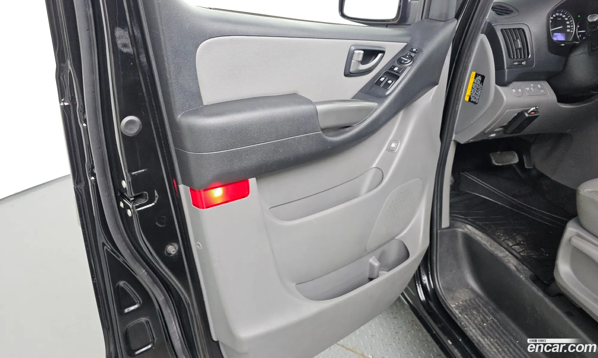 Hyundai Grand Starex 2020 — 25
