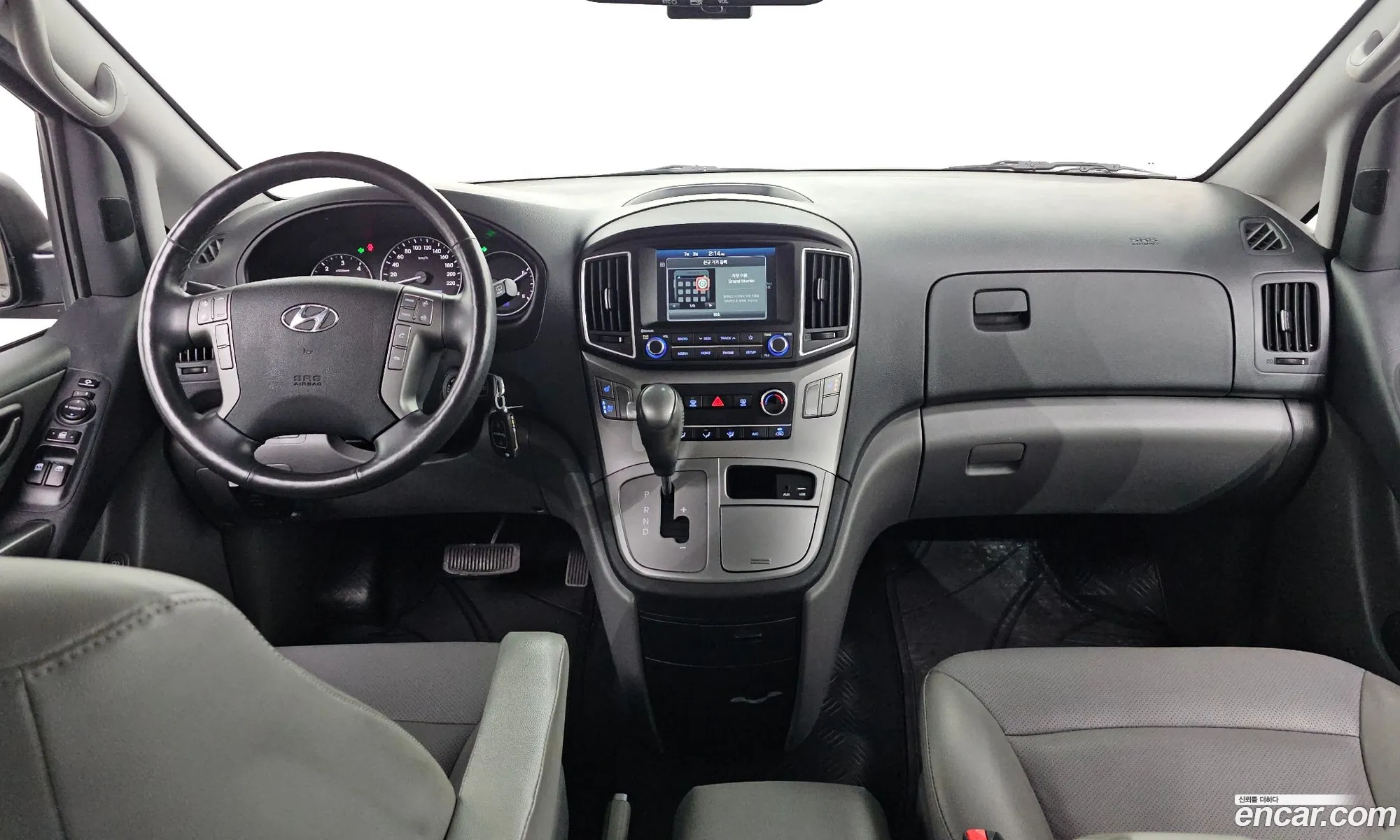 Hyundai Grand Starex 2020 — 10