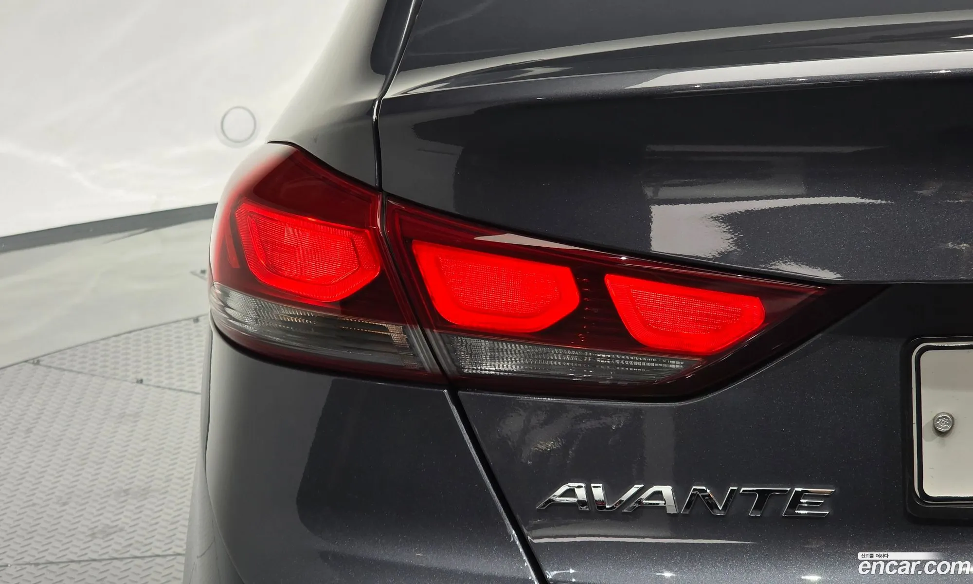 Hyundai Elantra AD 2016 — 21