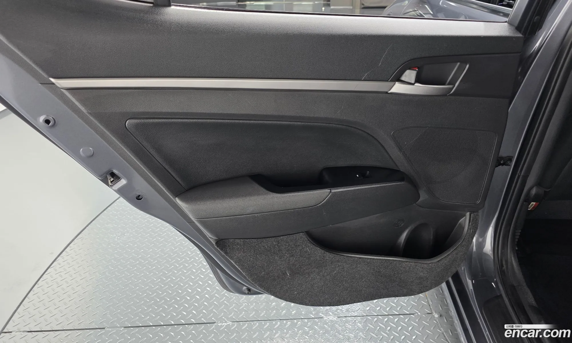 Hyundai Elantra AD 2016 — 12