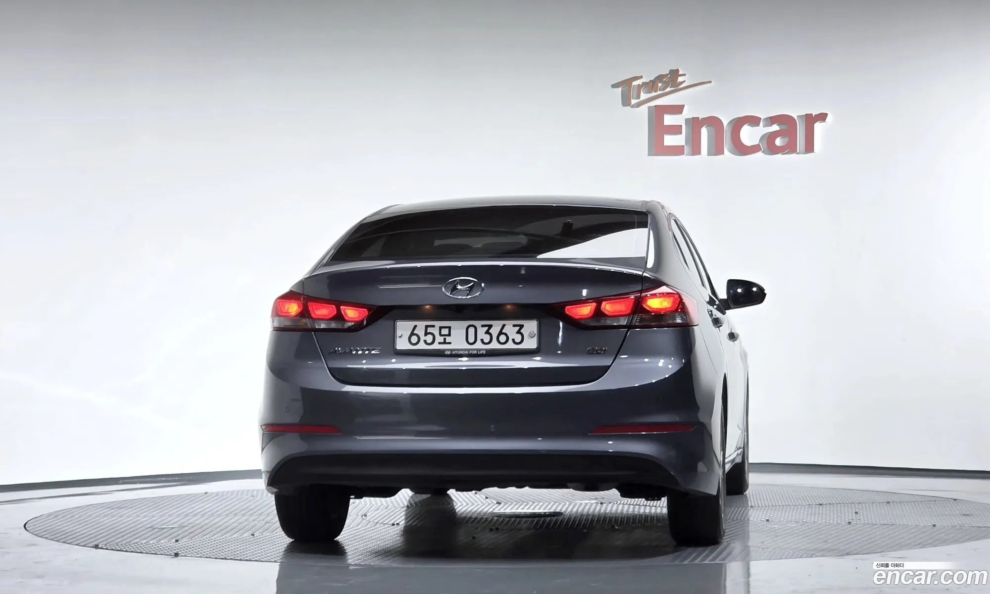 Hyundai Elantra AD 2016 — 13