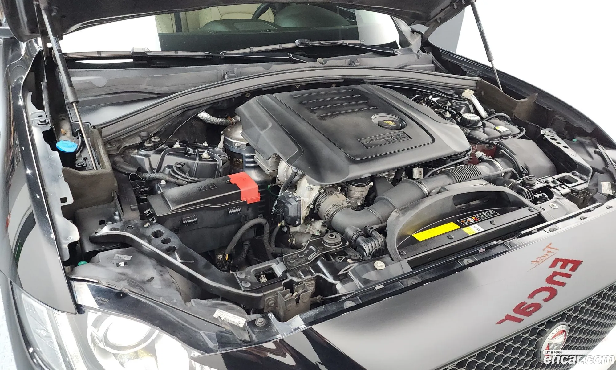 Jaguar F-Pace 2018 SADCA2BN8JA236572 — 25
