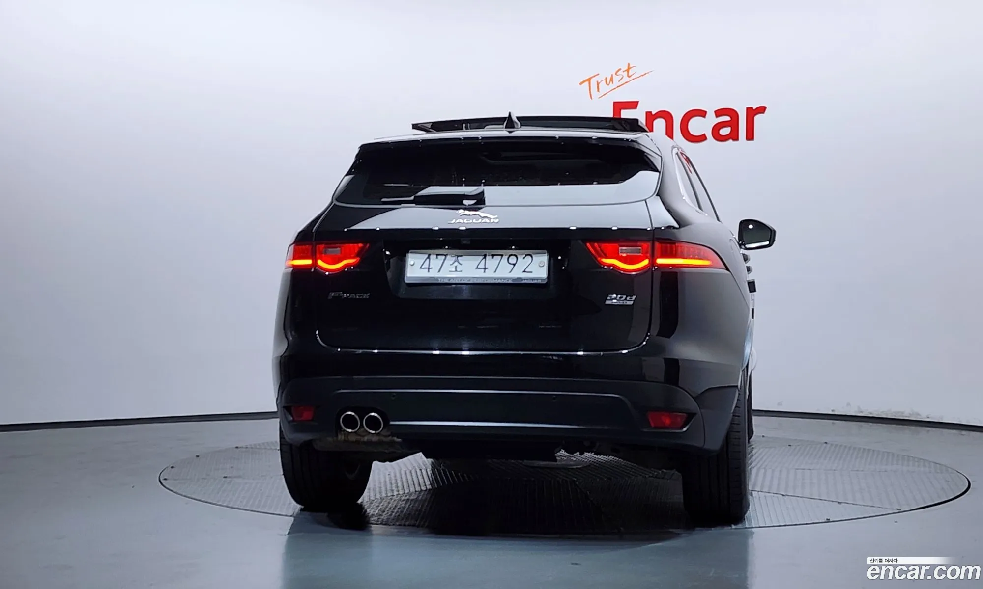 Jaguar F-Pace 2018 SADCA2BN8JA236572 — 9