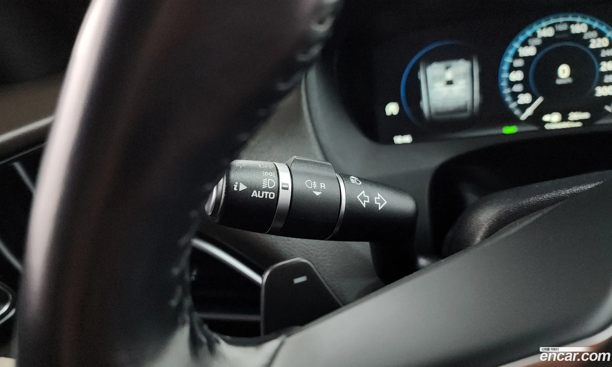 Jaguar F-Pace 2018 SADCA2BN8JA236572 — 12