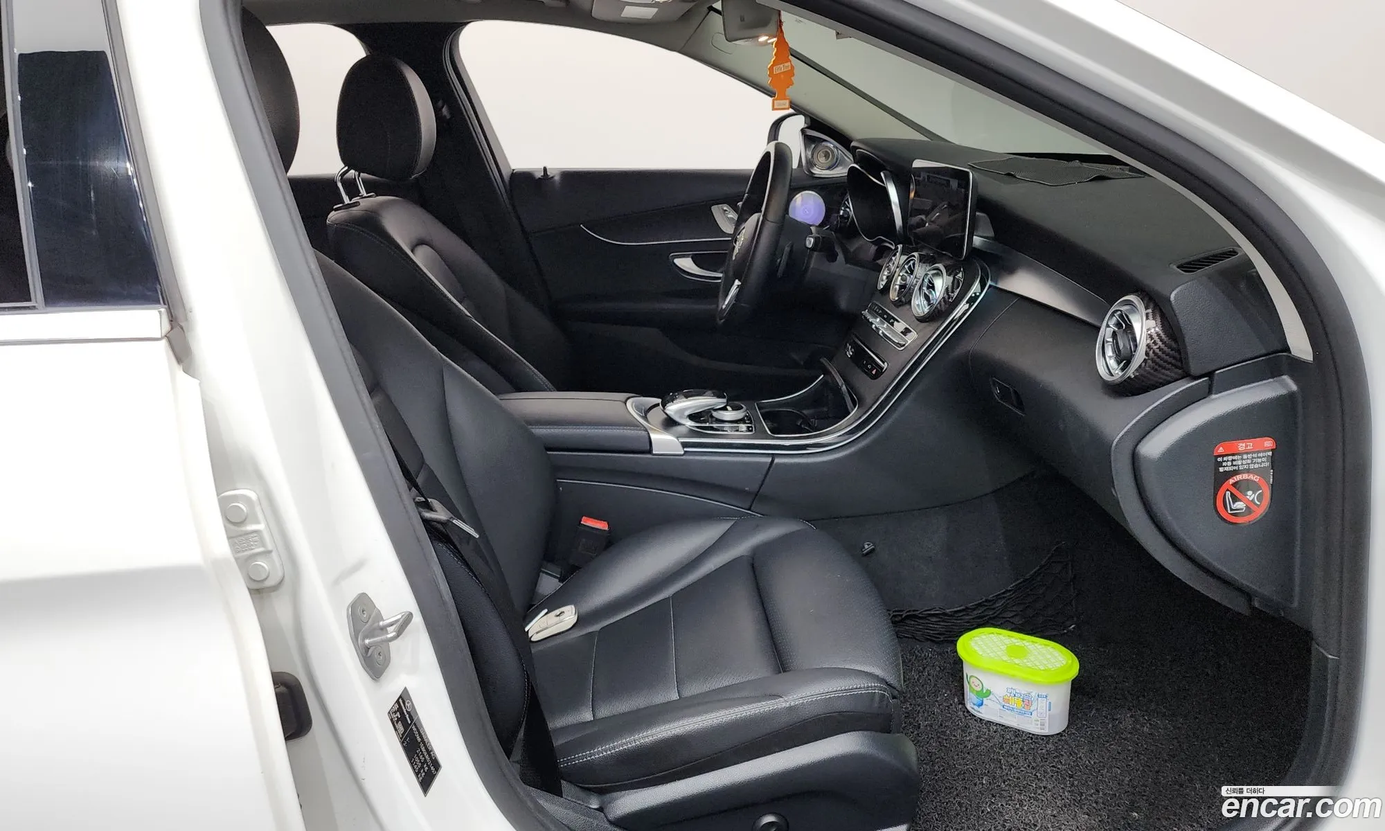 Mercedes-Benz C-Class W205 2019 — 29