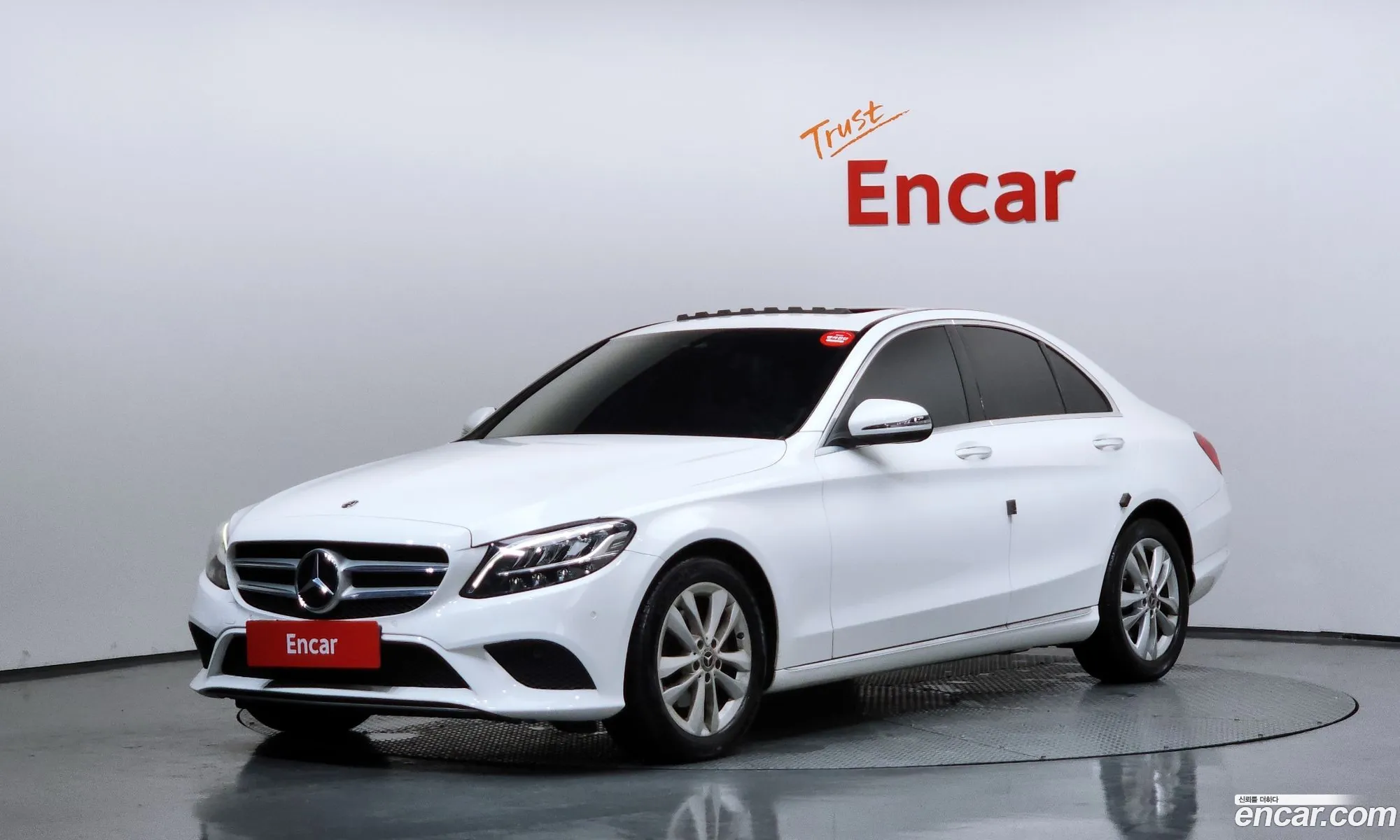 Mercedes-Benz C-Class W205 2019 — 18