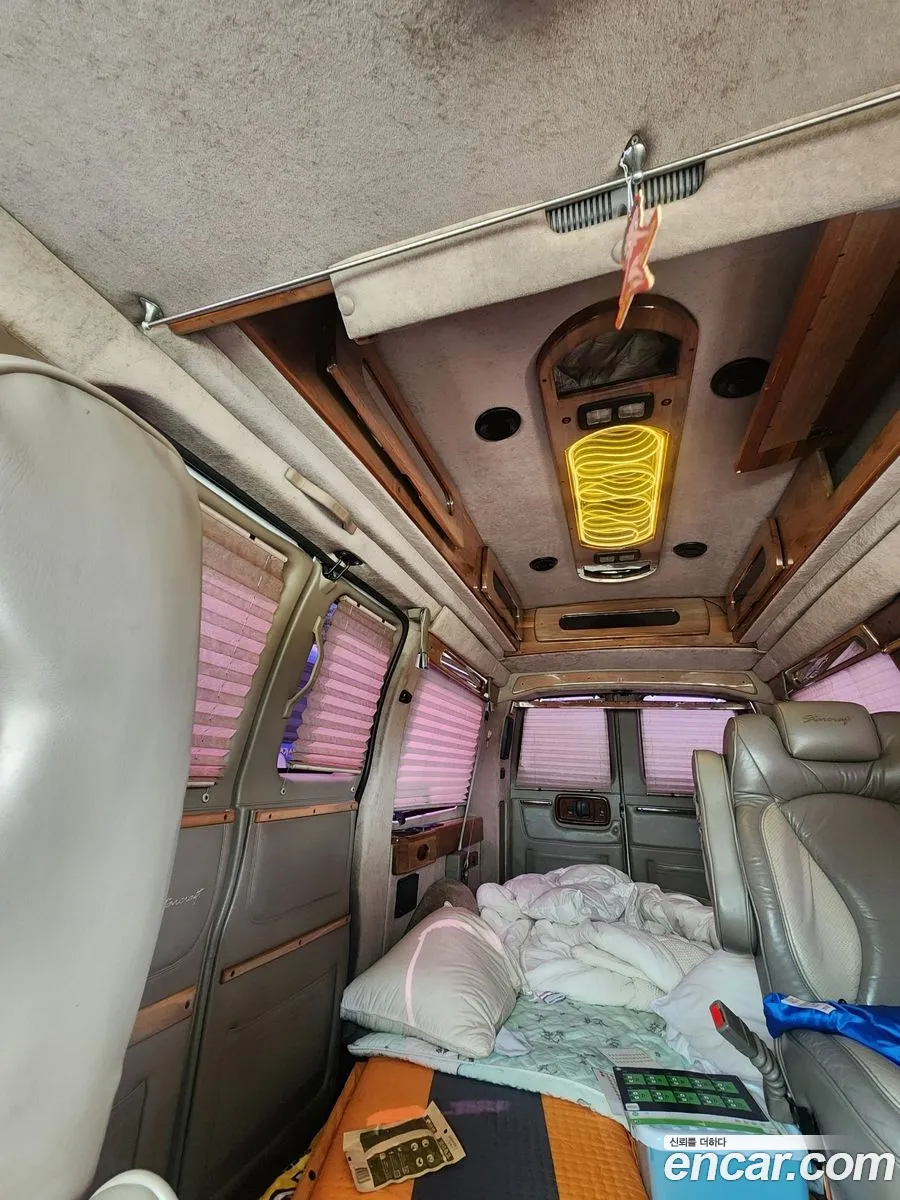 Chevrolet Chevy Van 2003 — 5