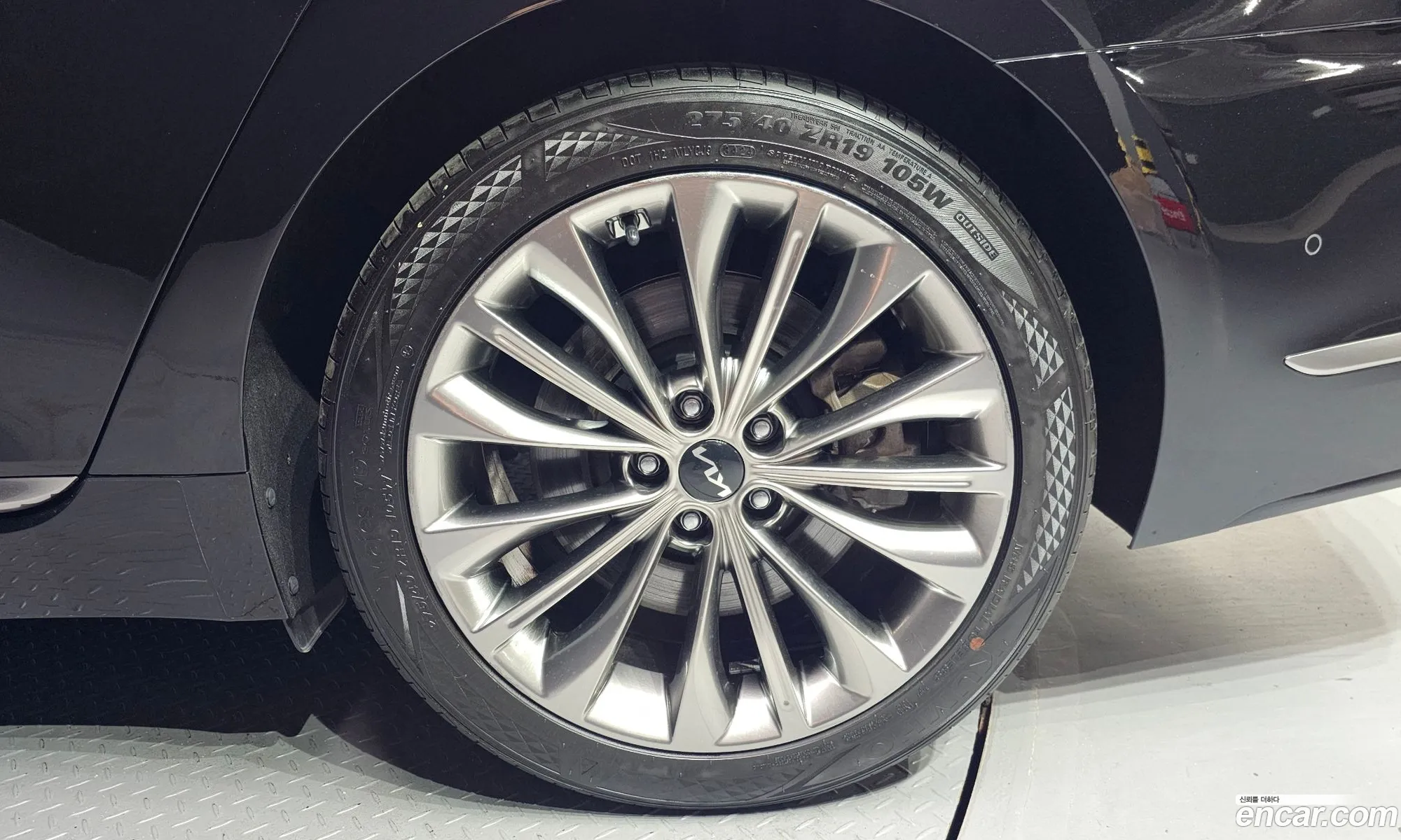 Kia K9 2021 — 27