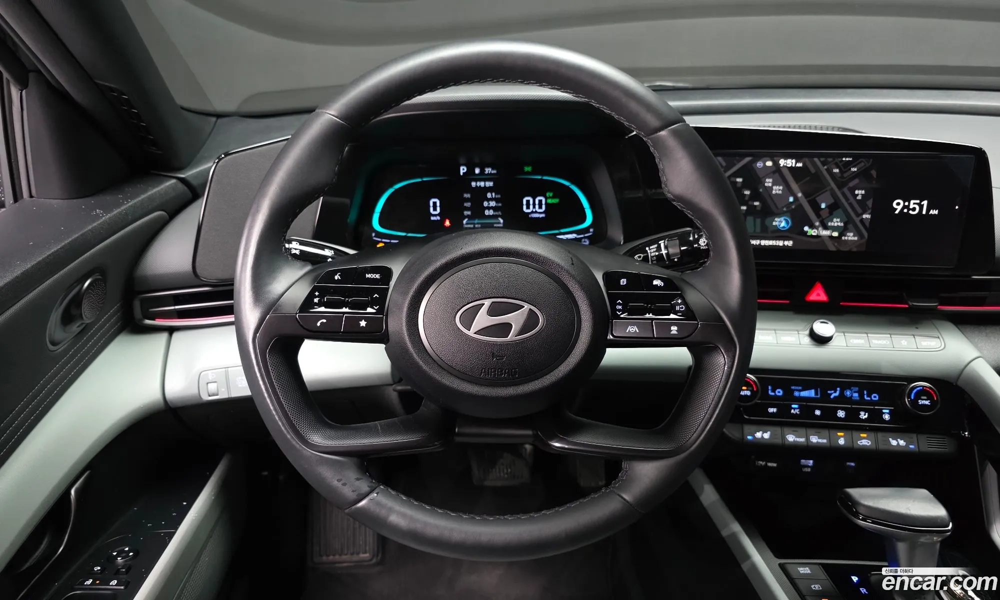 Hyundai Elantra Hybrid 2025 — 14
