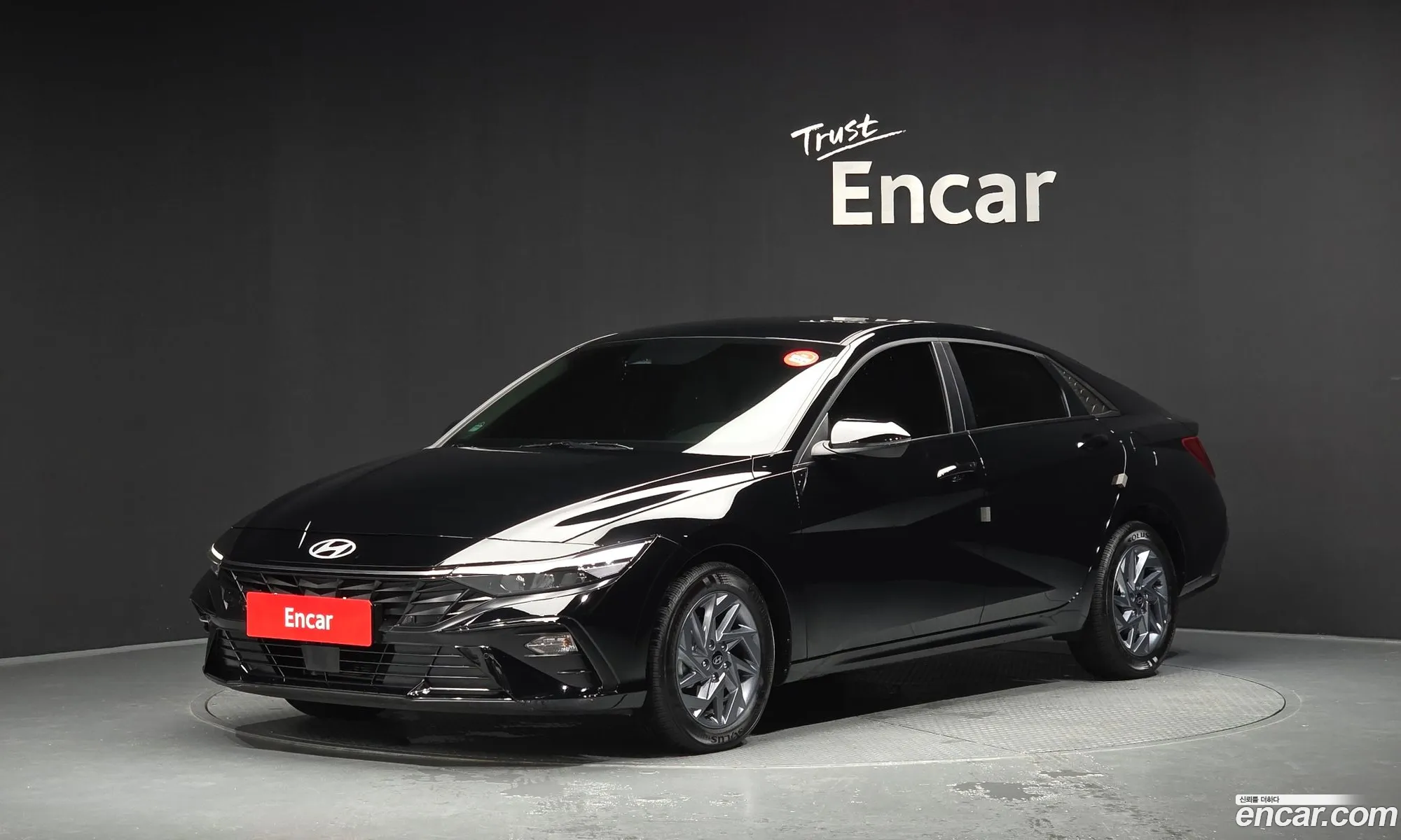 Hyundai Elantra Hybrid 2025 — 18
