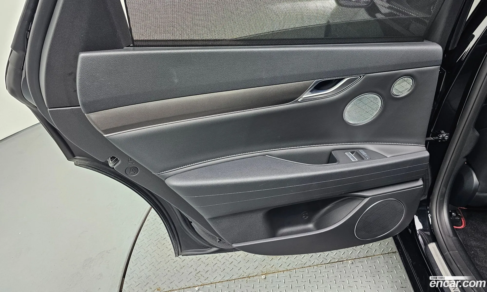Genesis G80 2023 — 13