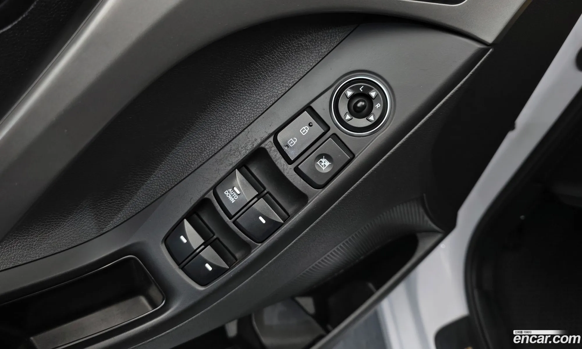 Hyundai Elantra 2015 — 17