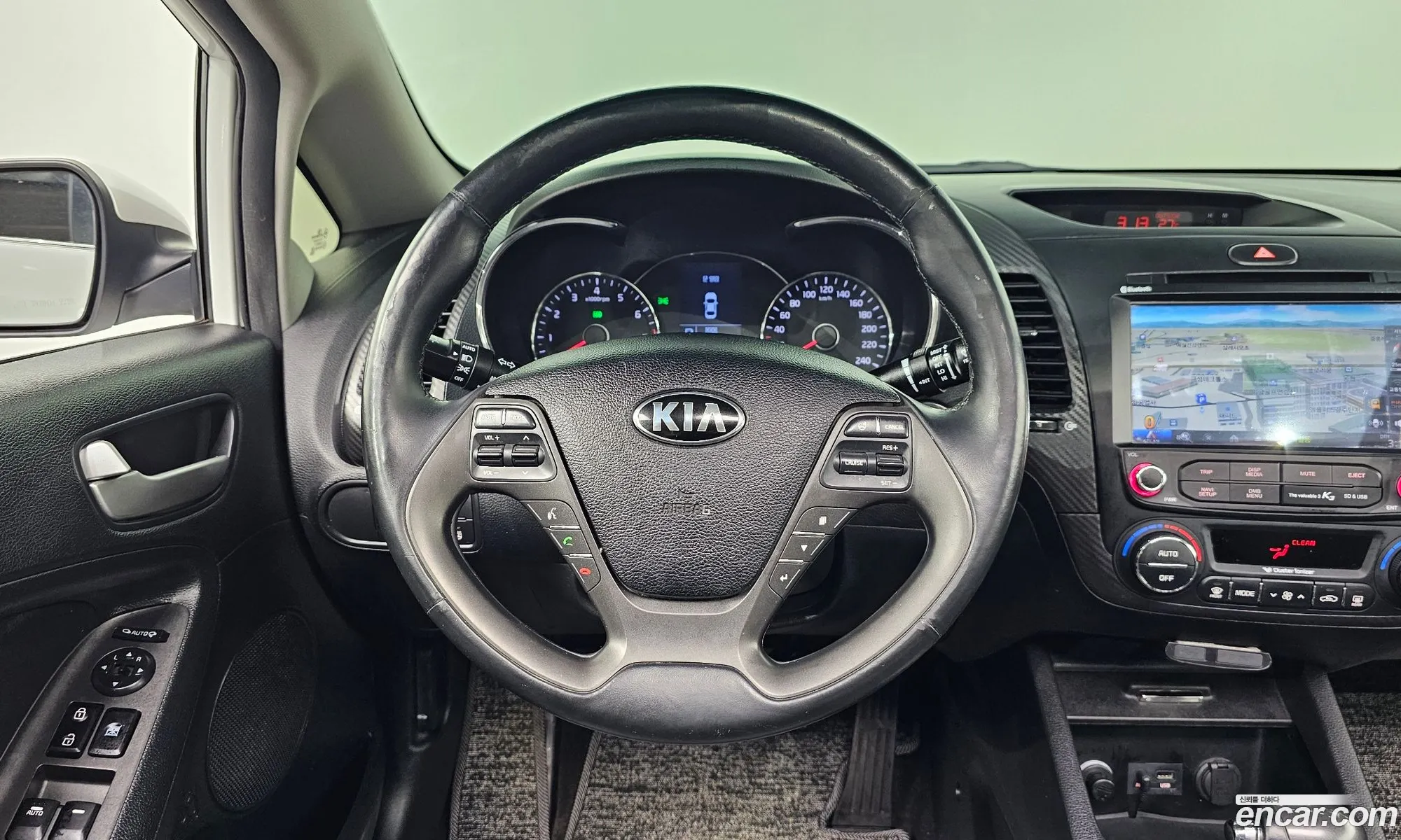 Kia K3 2014 — 4