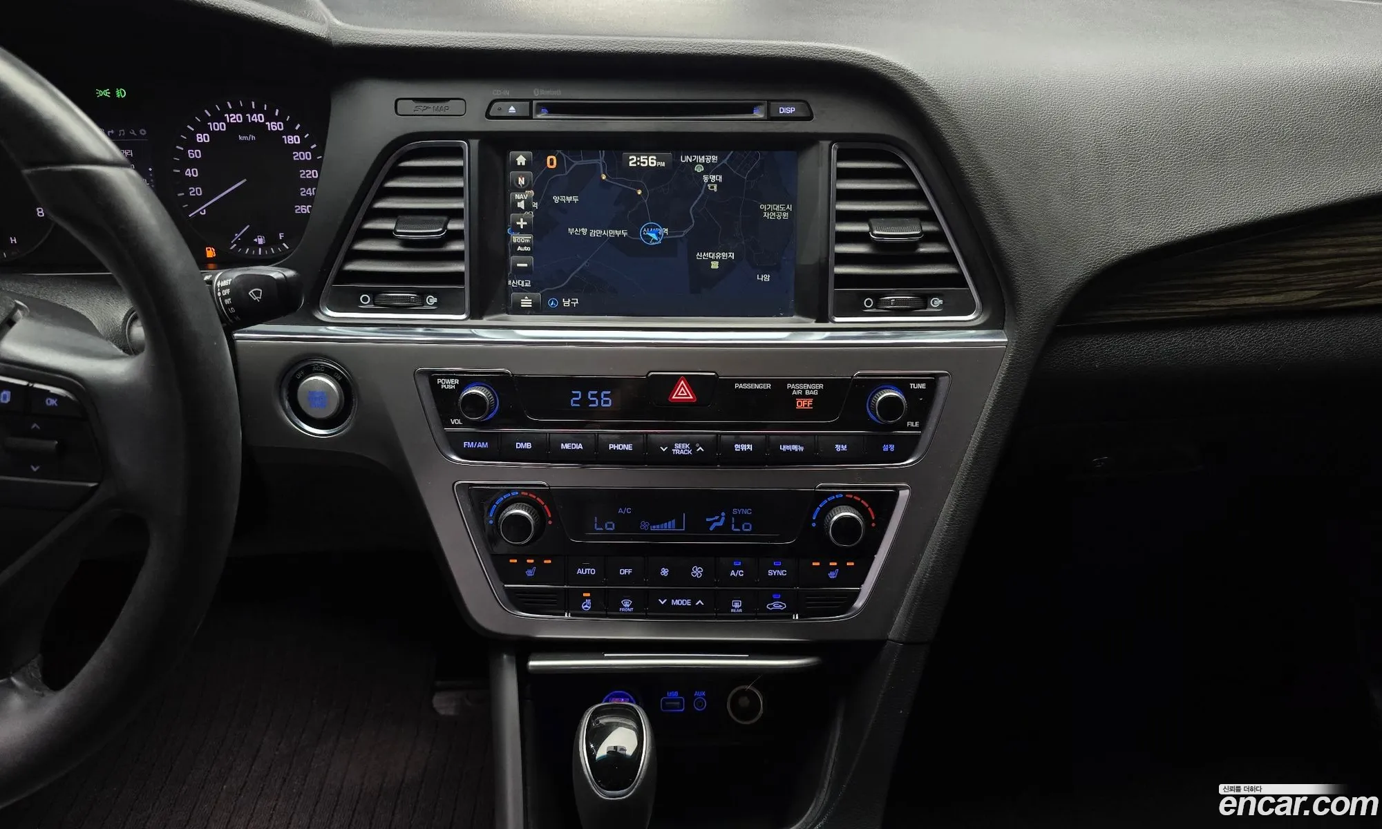 Hyundai LF Sonata 2016 — 10