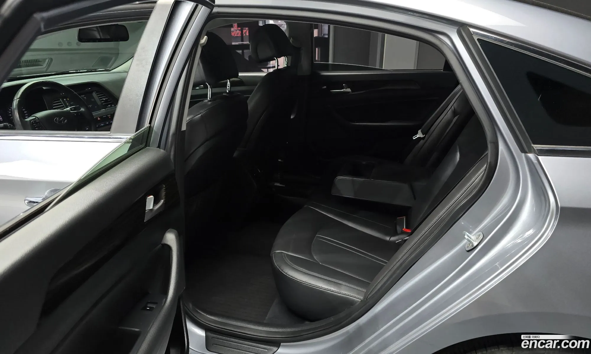 Hyundai LF Sonata 2016 — 3