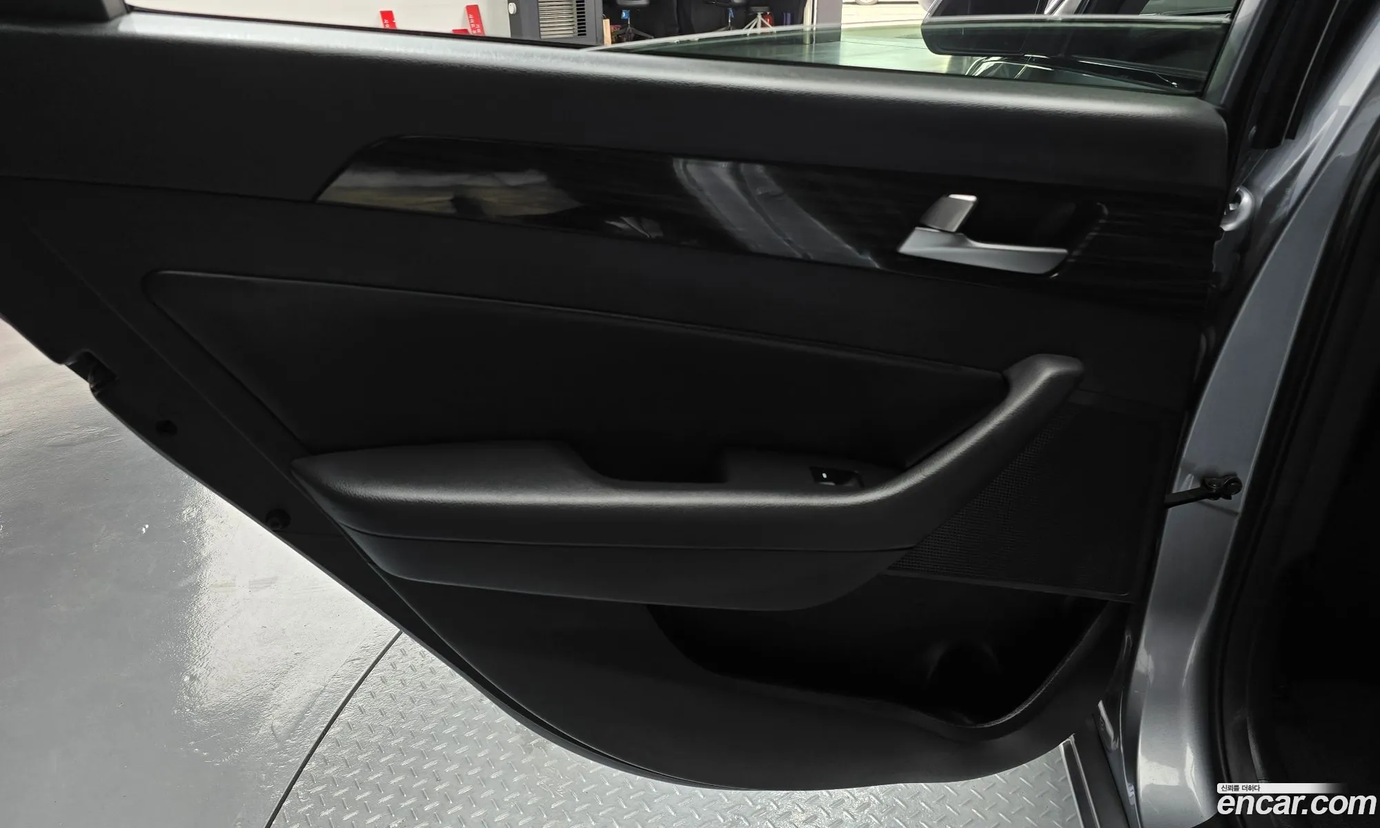 Hyundai LF Sonata 2016 — 20
