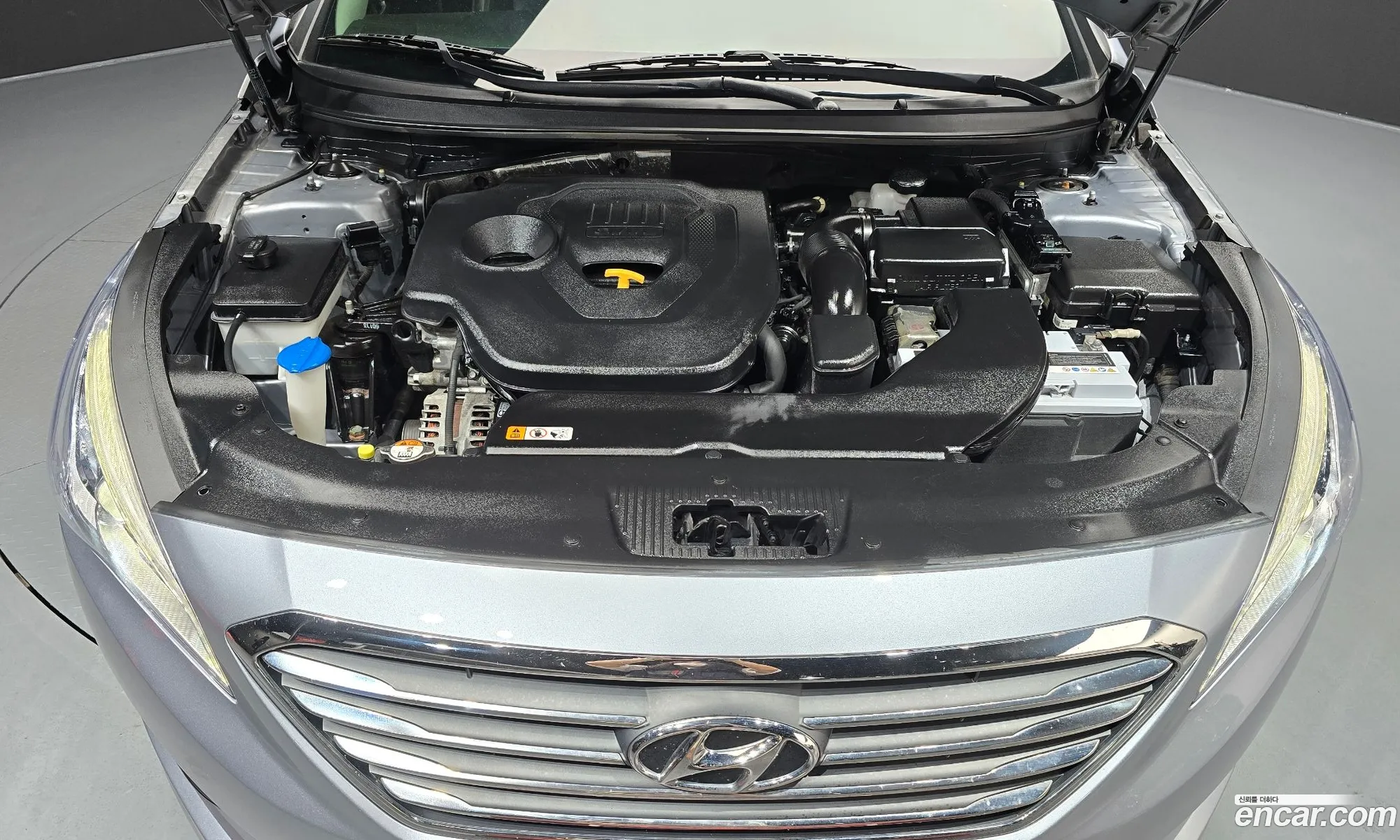 Hyundai LF Sonata 2016 — 21