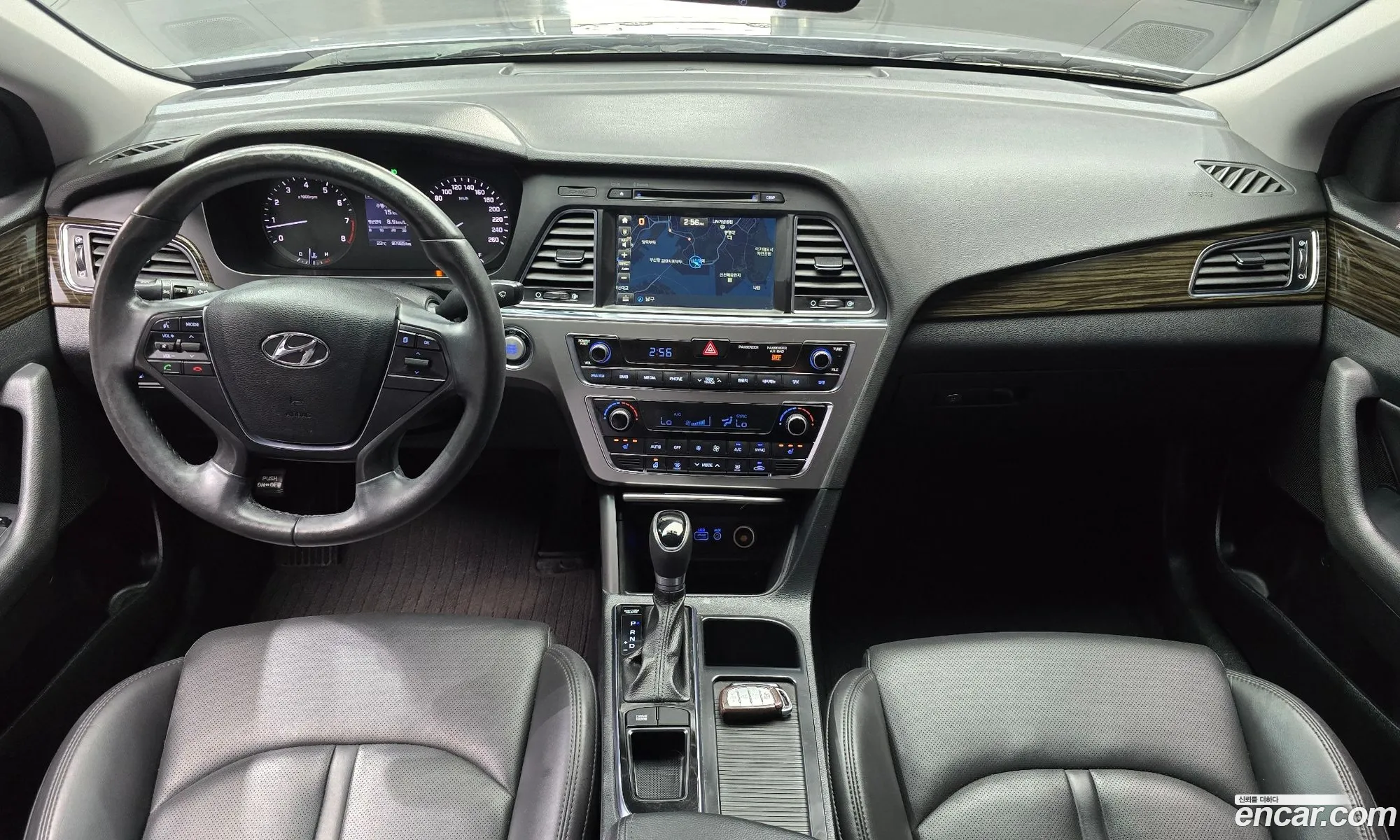 Hyundai LF Sonata 2016 — 29