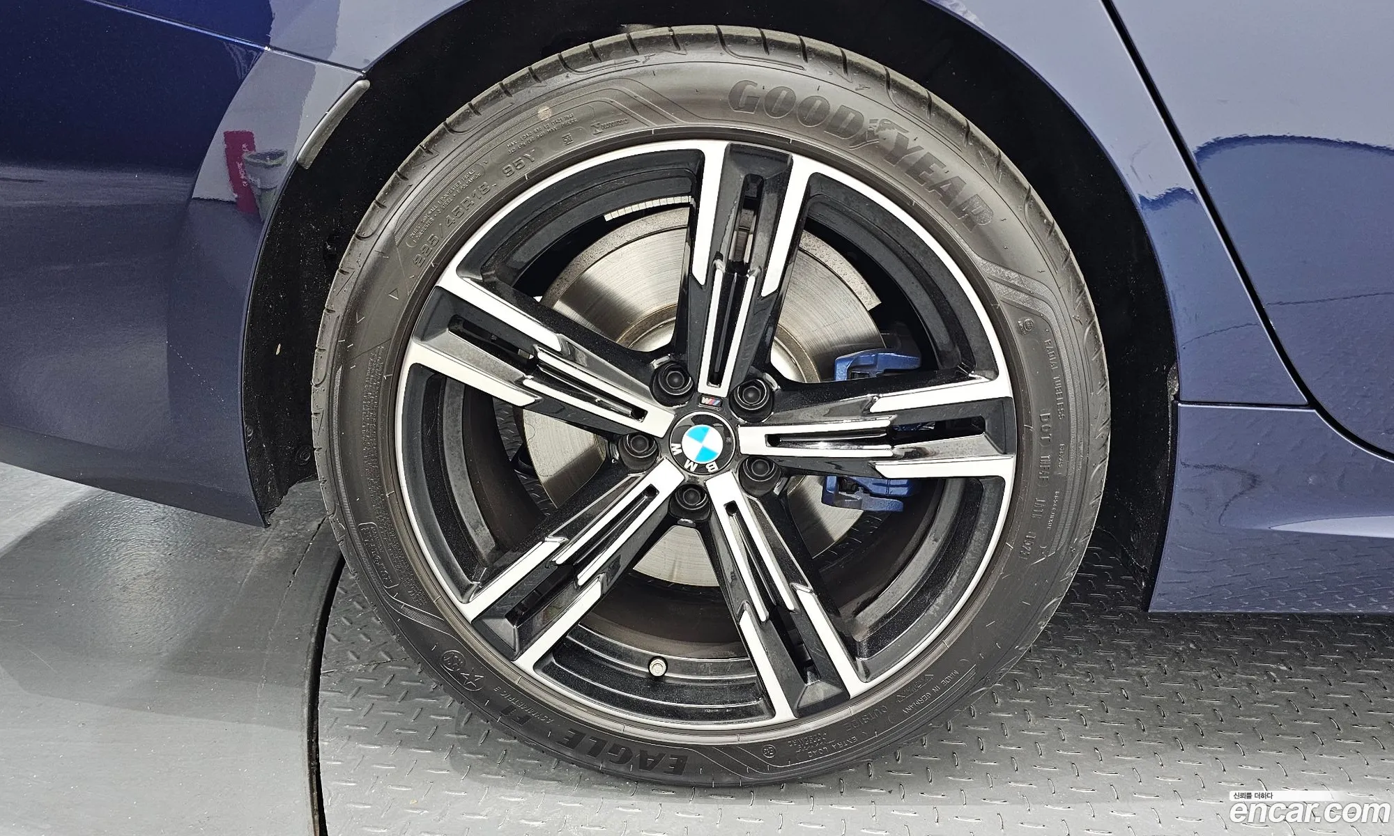 BMW 3 Series 2025 WBA11FF04SFU86627 — 3