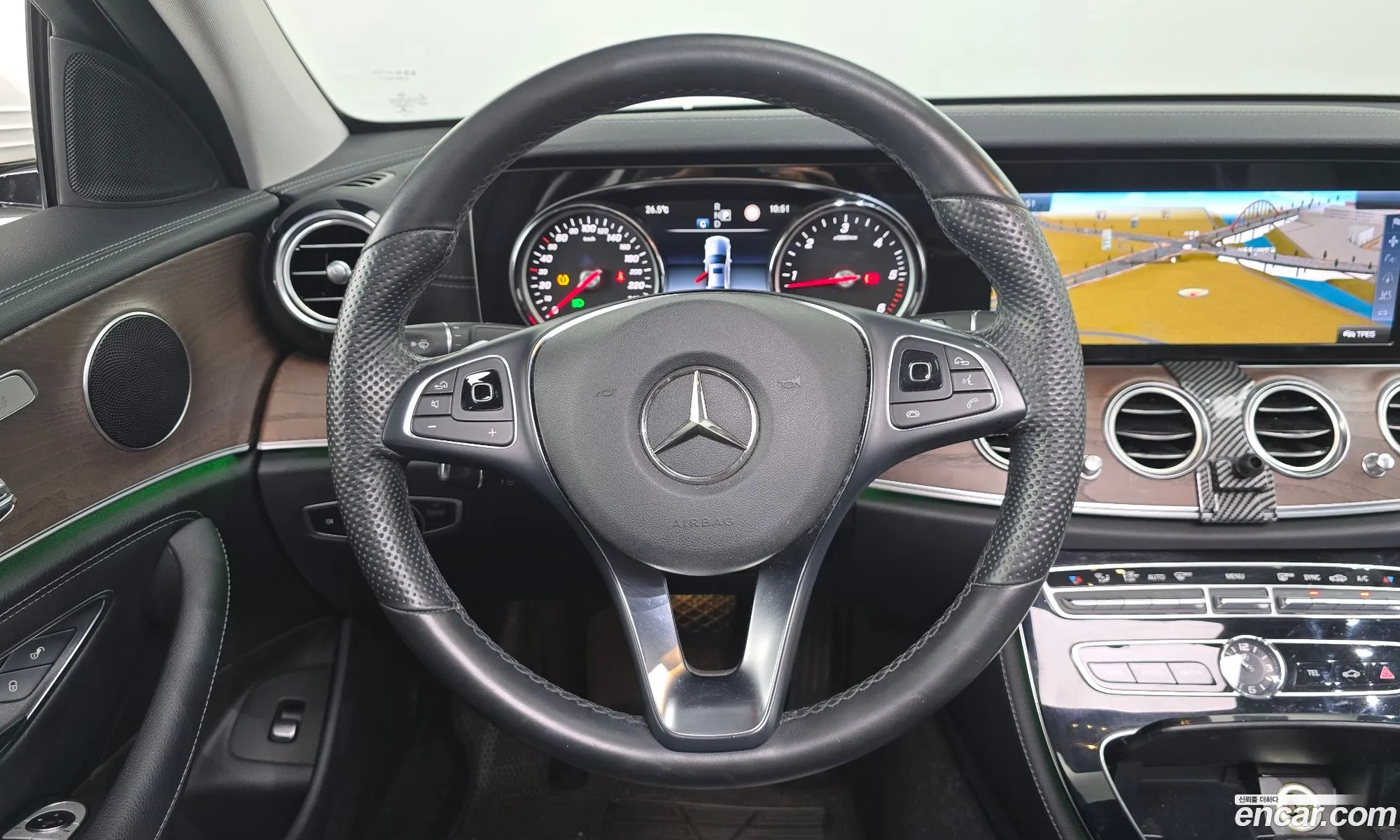 Mercedes-Benz E-Class W213 2016 WDDZF0EB1HA045167 — 18