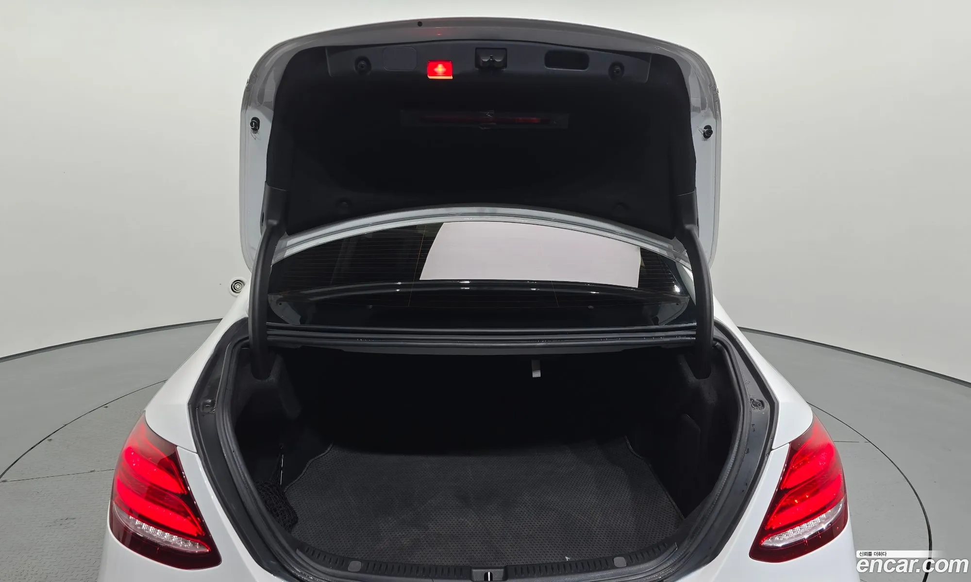 Mercedes-Benz E-Class W213 2016 WDDZF0EB1HA045167 — 8