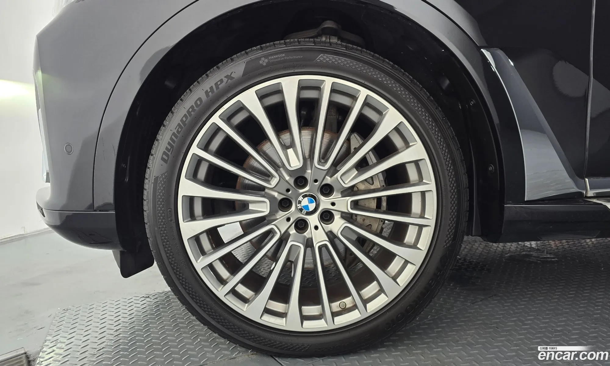 BMW X7 2022 WBATB4108N9K73264 — 19