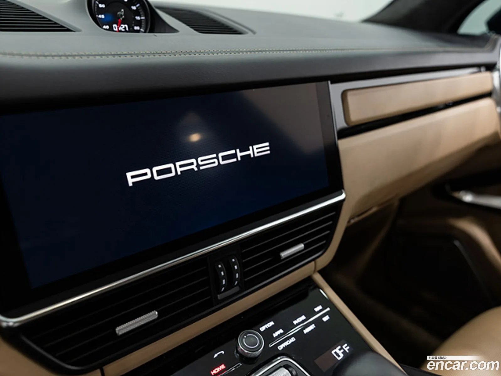 Porsche Cayenne 2022 — 19