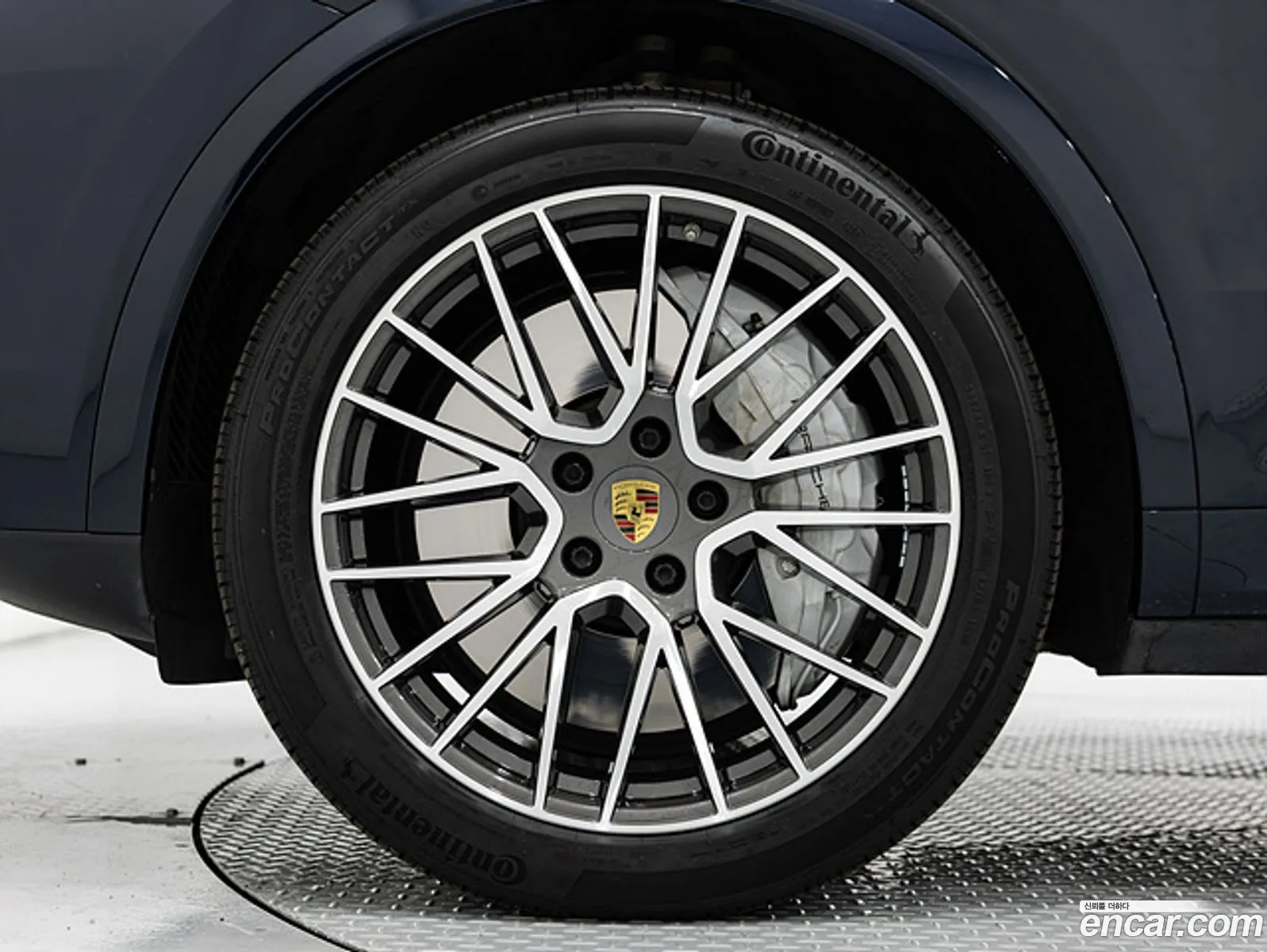 Porsche Cayenne 2022 — 3