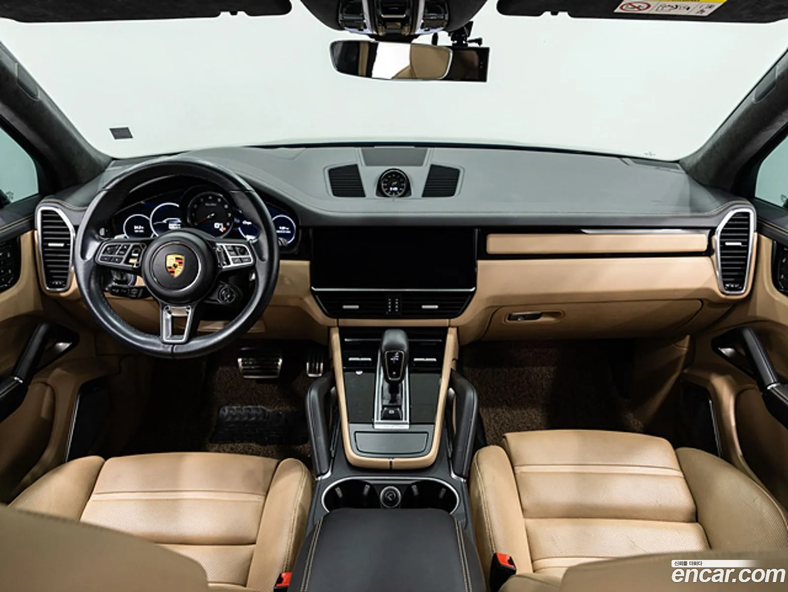 Porsche Cayenne 2022 — 18
