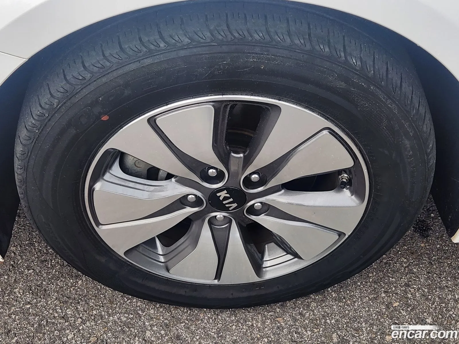 Kia K5 Hybrid 2016 — 13