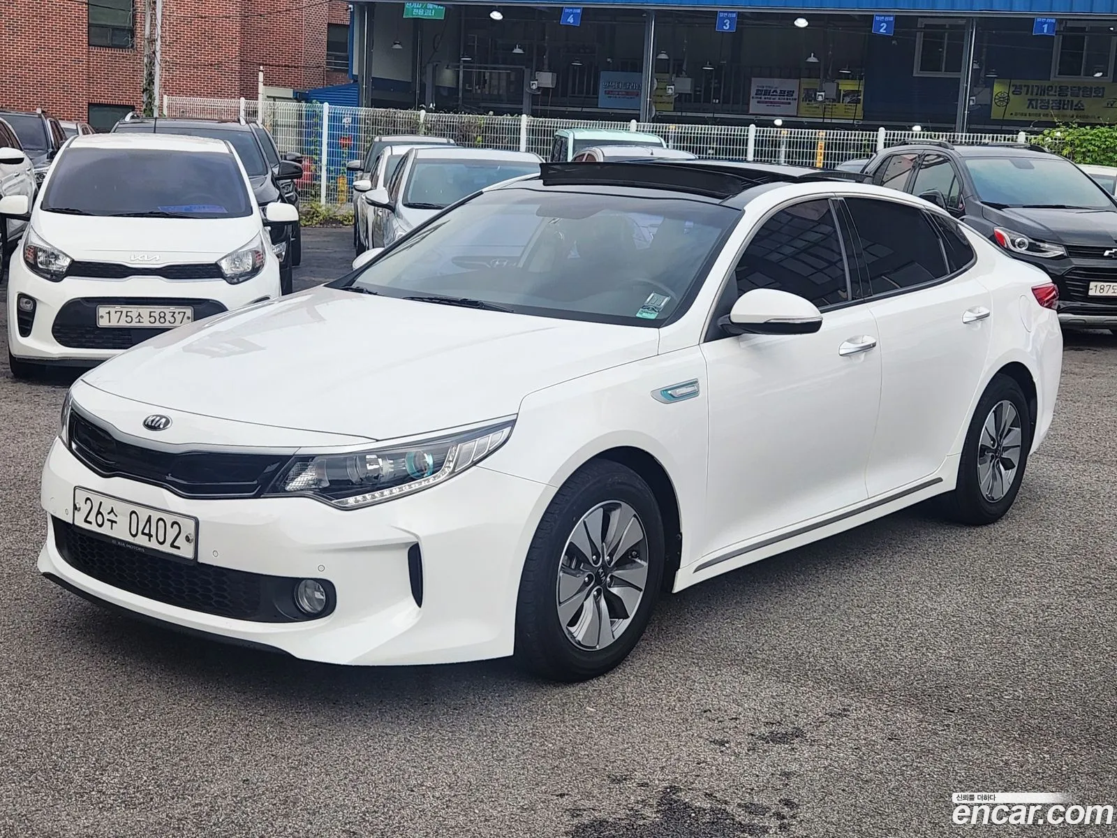 Kia K5 Hybrid 2016 — 19
