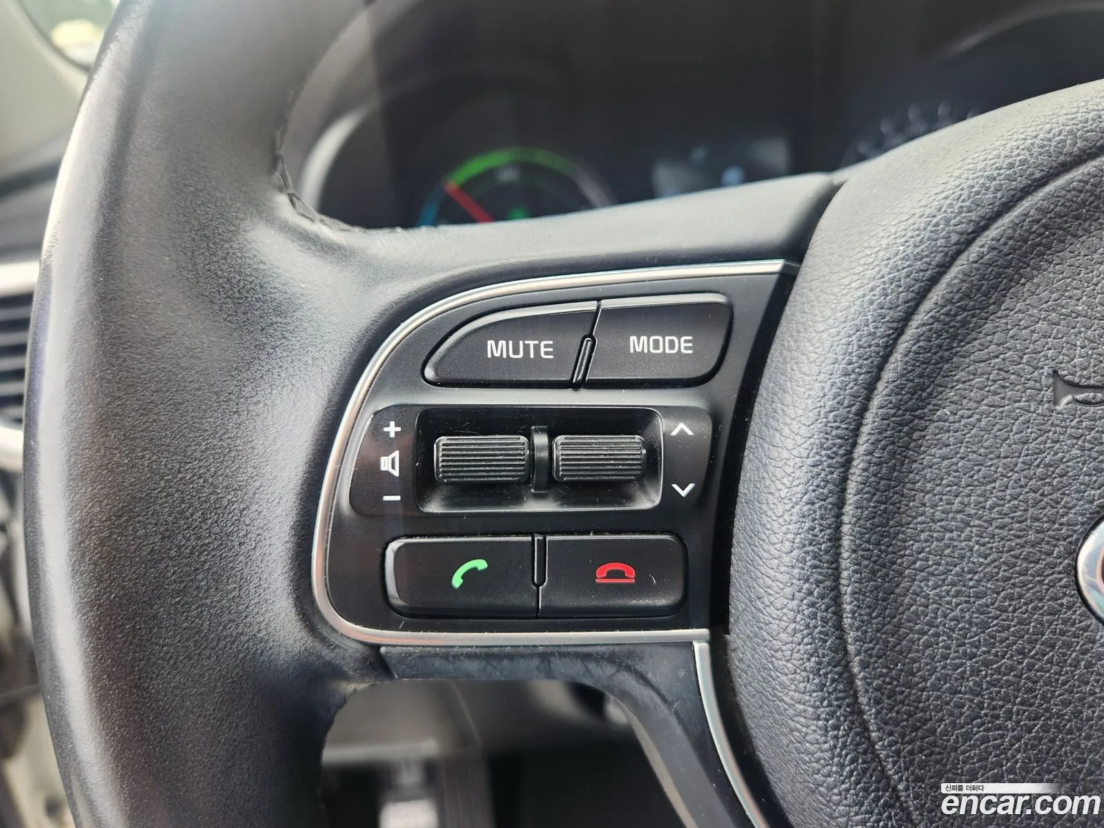 Kia K5 Hybrid 2016 — 9