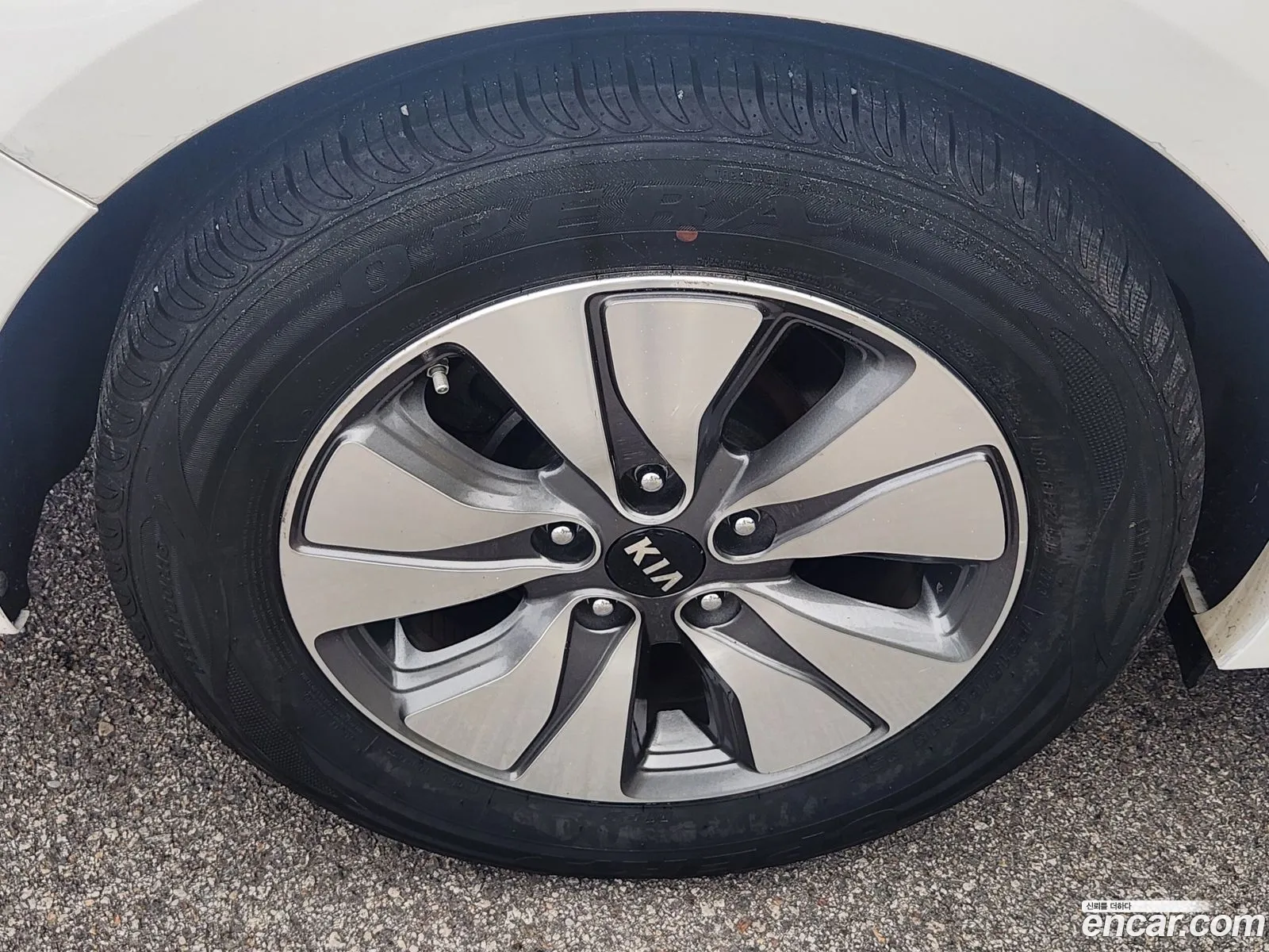 Kia K5 Hybrid 2016 — 18