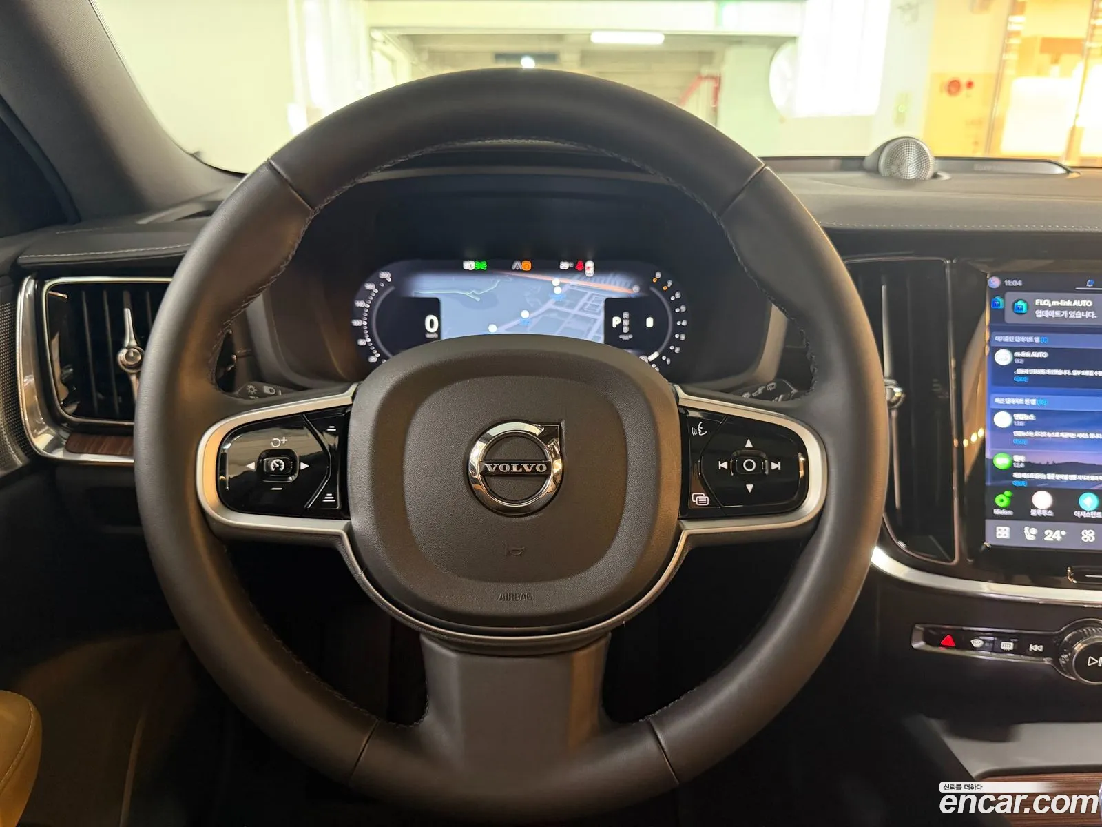 Volvo V60 Cross Country 2025 — 5