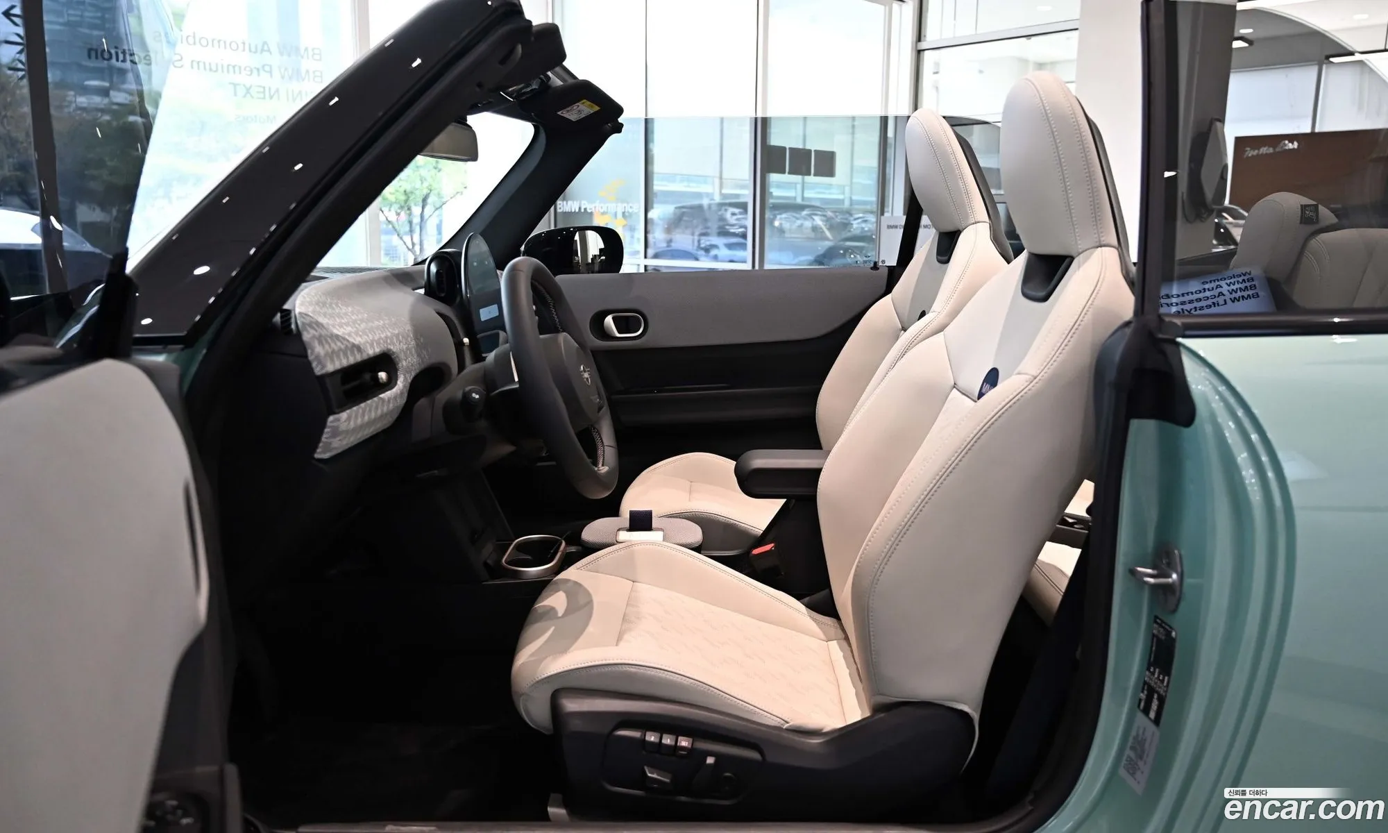 Mini Cooper S Convertible 2025 — 4