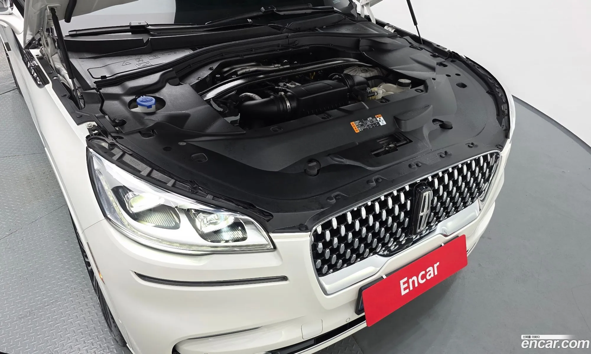 Lincoln Aviator 2020 5LM5J9XC2LGL33134 — 7