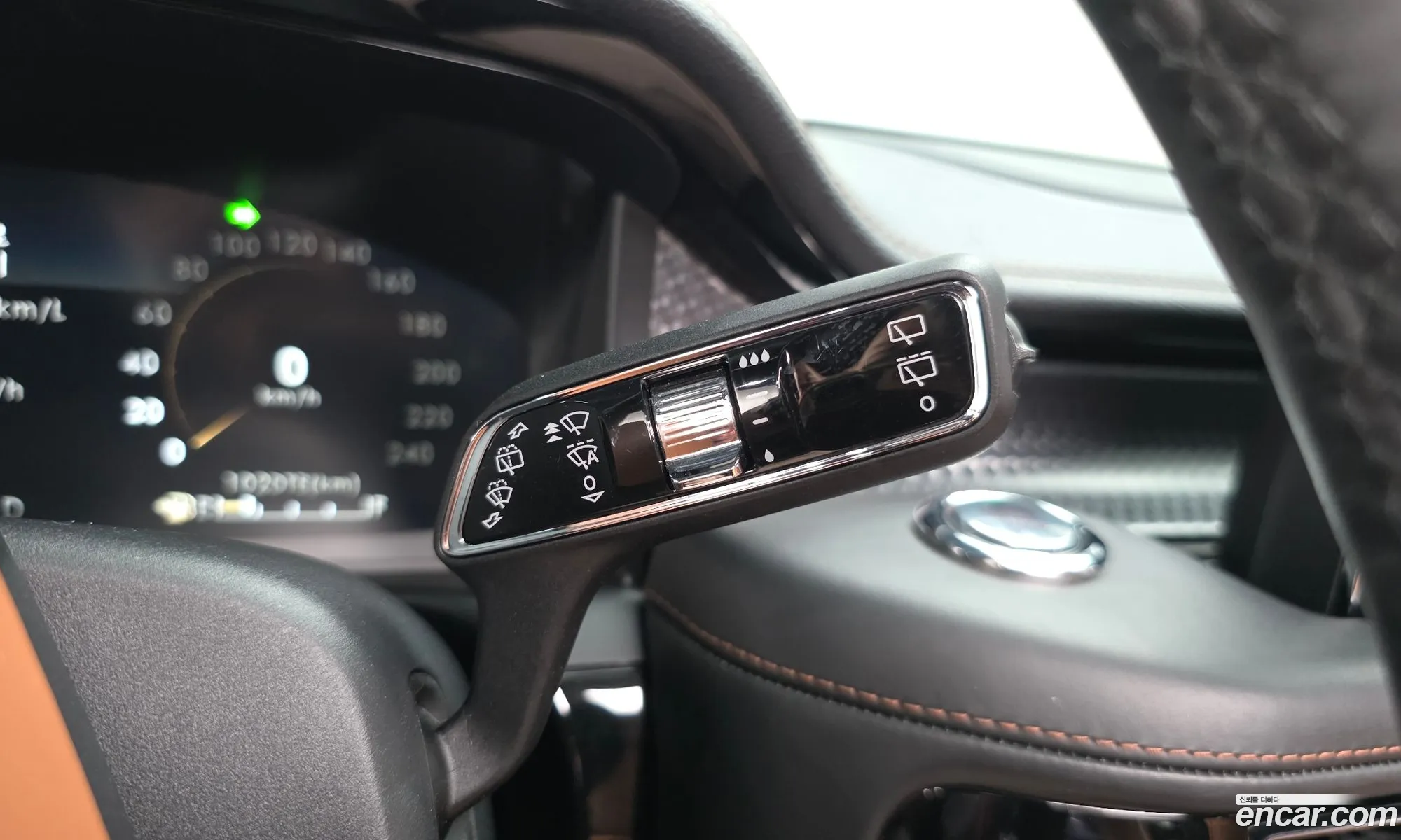 Lincoln Aviator 2020 5LM5J9XC2LGL33134 — 13
