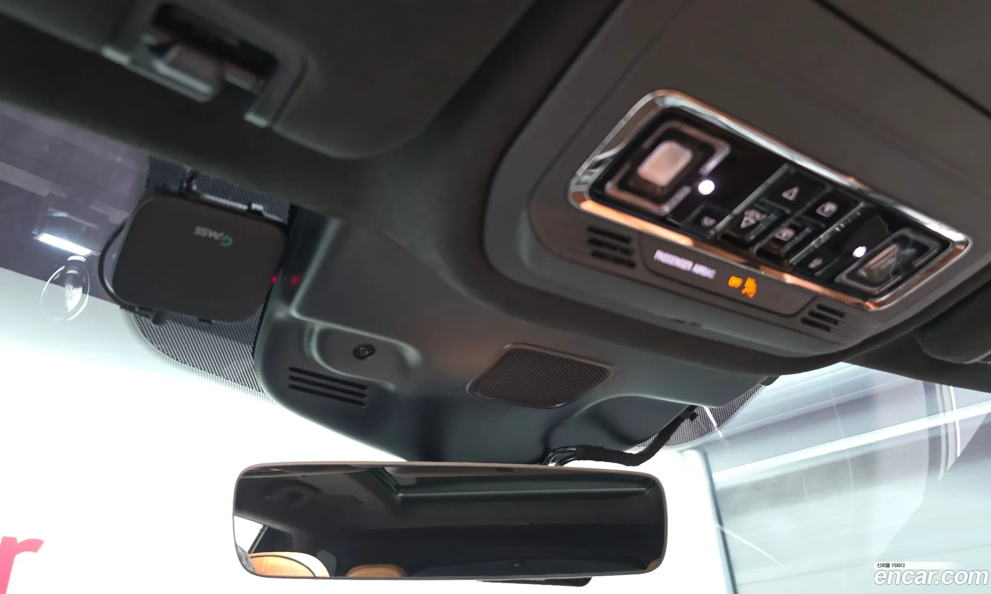 Lincoln Aviator 2020 5LM5J9XC2LGL33134 — 39
